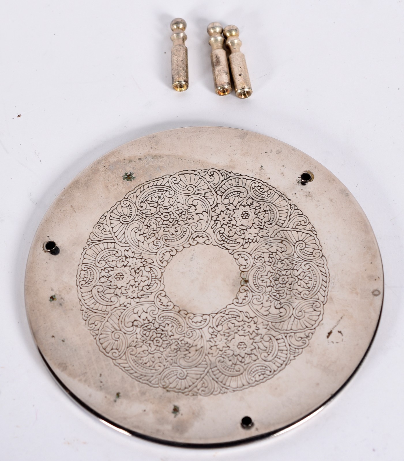 Diversas peças de metal prateado, sendo 6 souplats, 6 porta copos e 1... - foto 4 de 4