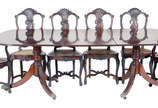 Mesa de jantar de madeira nobre medindo 1.64 x ... - Mesa de jantar de madeira nobre medindo 1.64 x 1.13  mais tábua extensora de 0,63 x  1,13  com 12 cadeiras sendo 2 com braços. (algumas cadeiras...