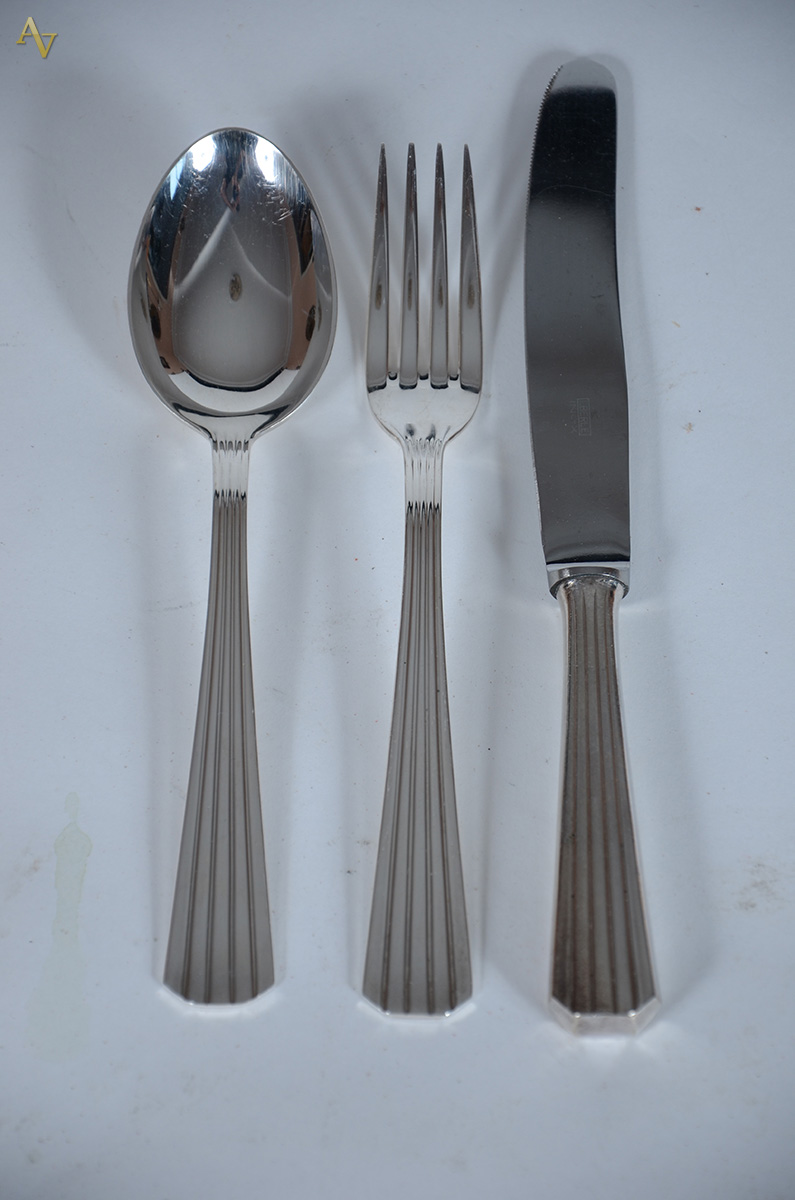 Faqueiro de prata 90 EBERLE, completo para 12 pessoas, com 130 peças... - foto 2 de 2