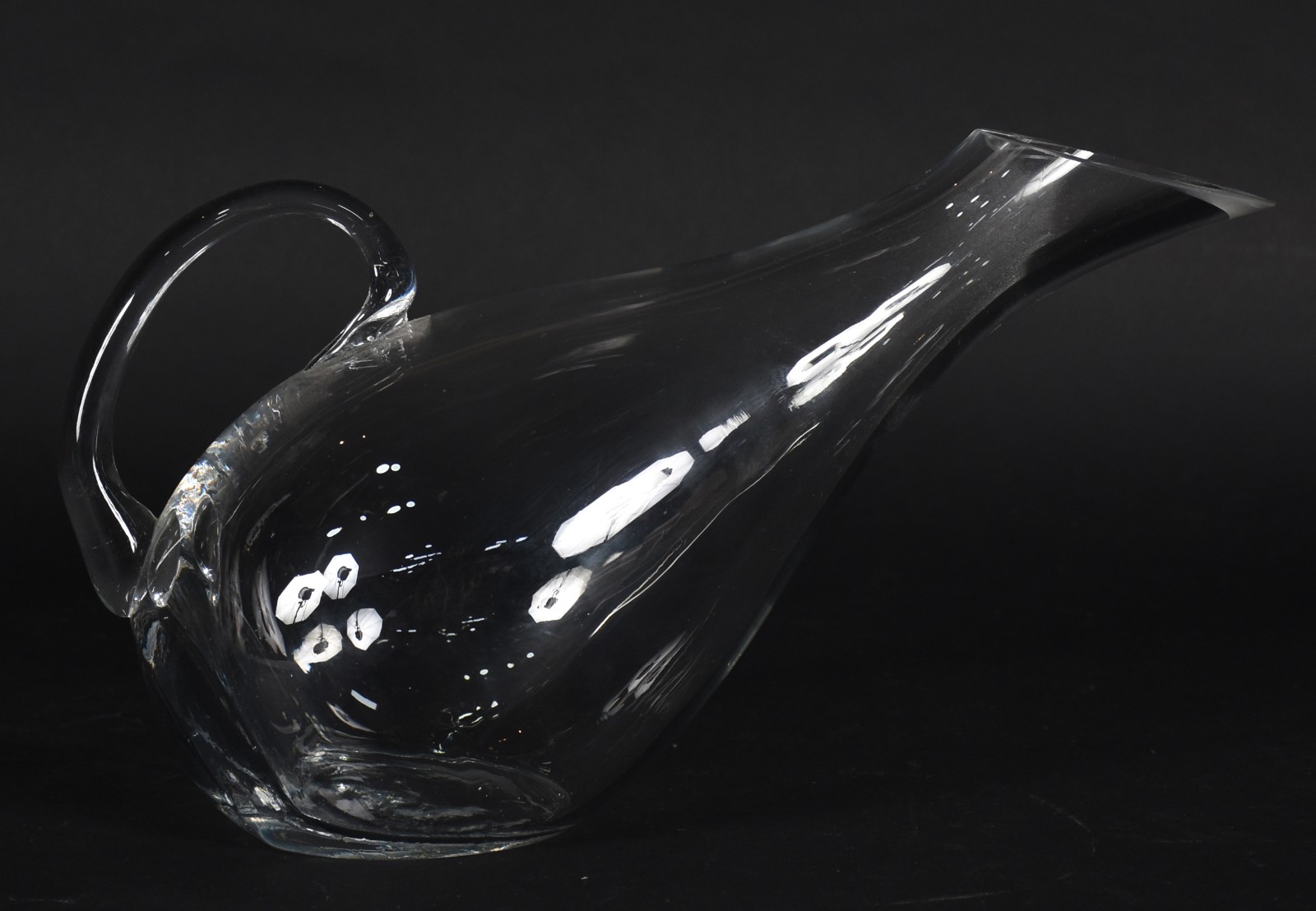 Decanteur para vinho com alça de cristal. - foto 2 de 4