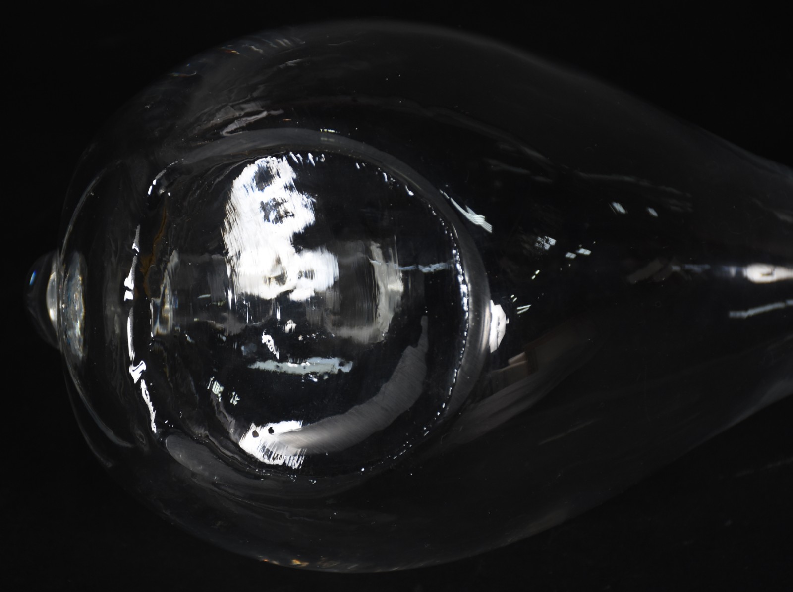 Decanteur para vinho com alça de cristal. - foto 4 de 4