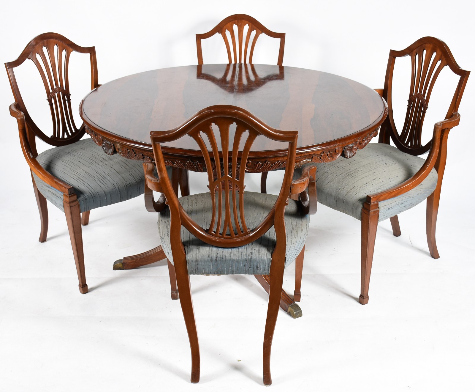 Mesa de jantar de madeira nobre feitio redondo com 4 cadeiras de... - foto 1 de 11