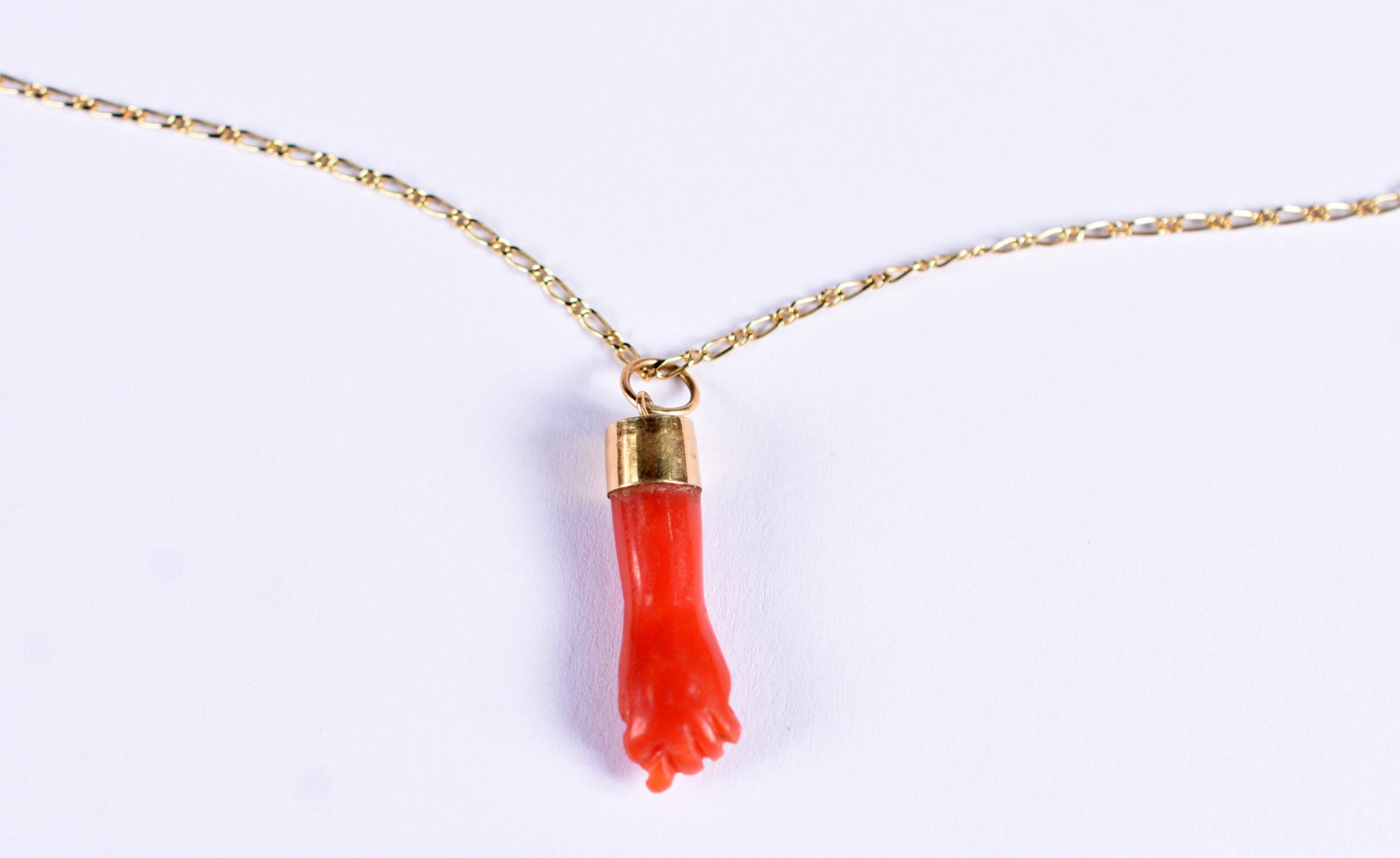Gargantilha de ouro 18 k com pingente (Por motivos de seguranças as... - foto 1 de 4