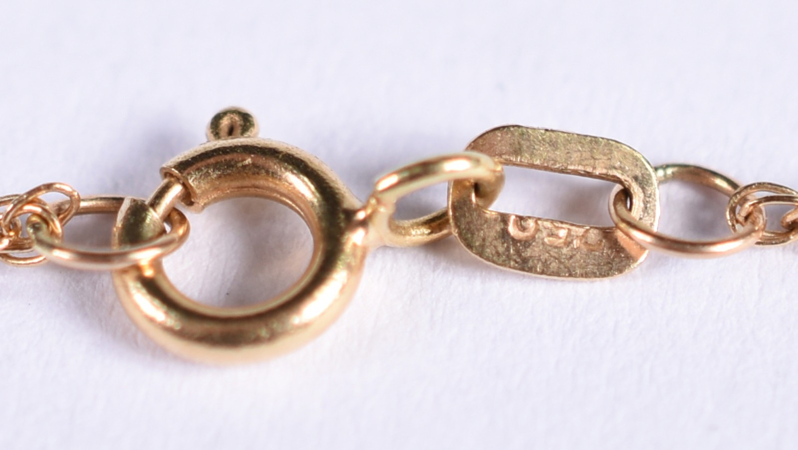 Gargantilha de ouro 18 k com crucifixo de madeira (Por motivos de... - foto 5 de 5