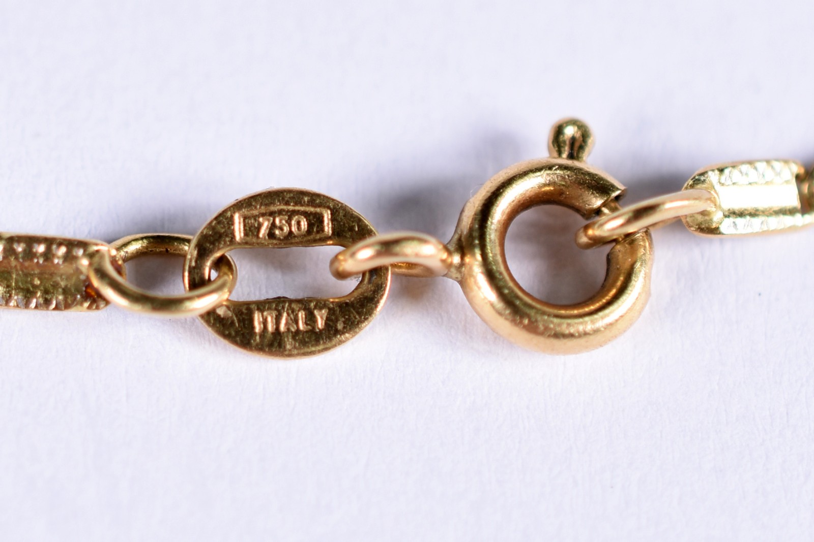 Pulseira de ouro contraste 750 e pingente com brilhante (Por motivos... - foto 4 de 4