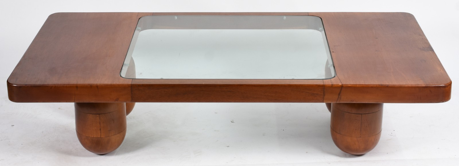 Mesa de centro de madeira nobre, quatro pés em formas cilíndricas... - foto 2 de 4