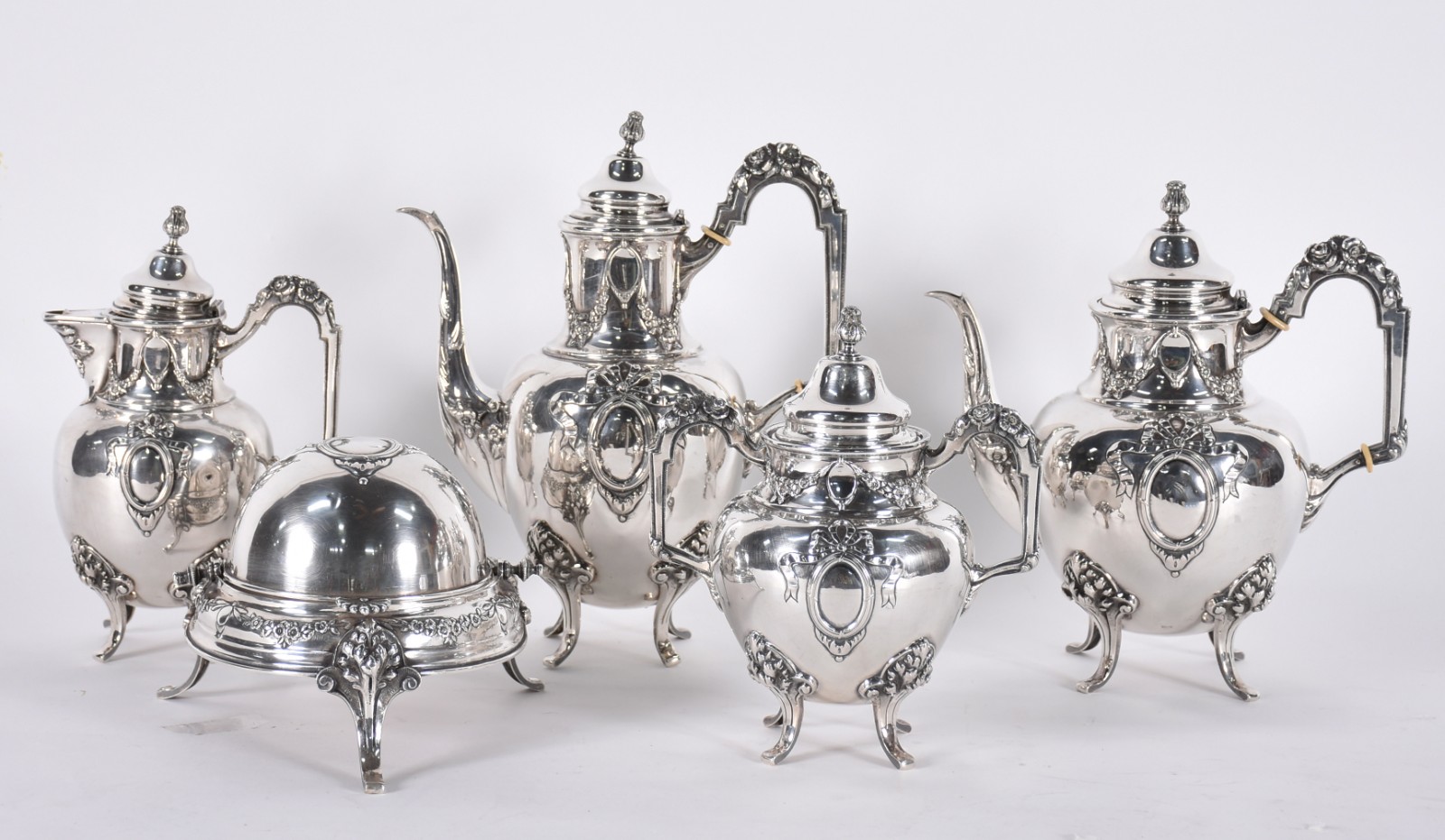 Elegante baixela de prata europeia contrastada, para chá e café... - foto 1 de 8