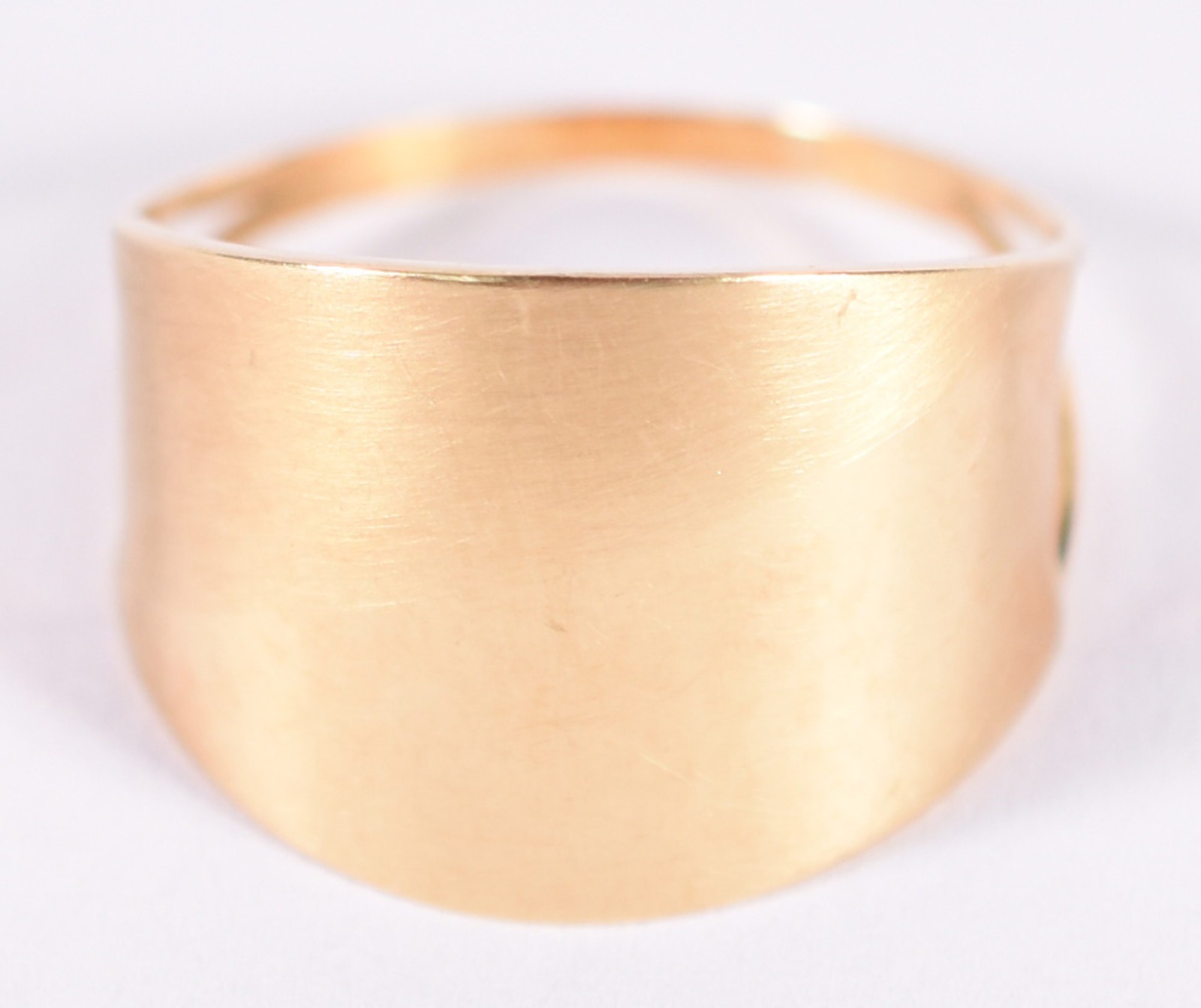 Anel de ouro 18 k feito bojudo liso, aro 24 (Por motivos de... - foto 1 de 3