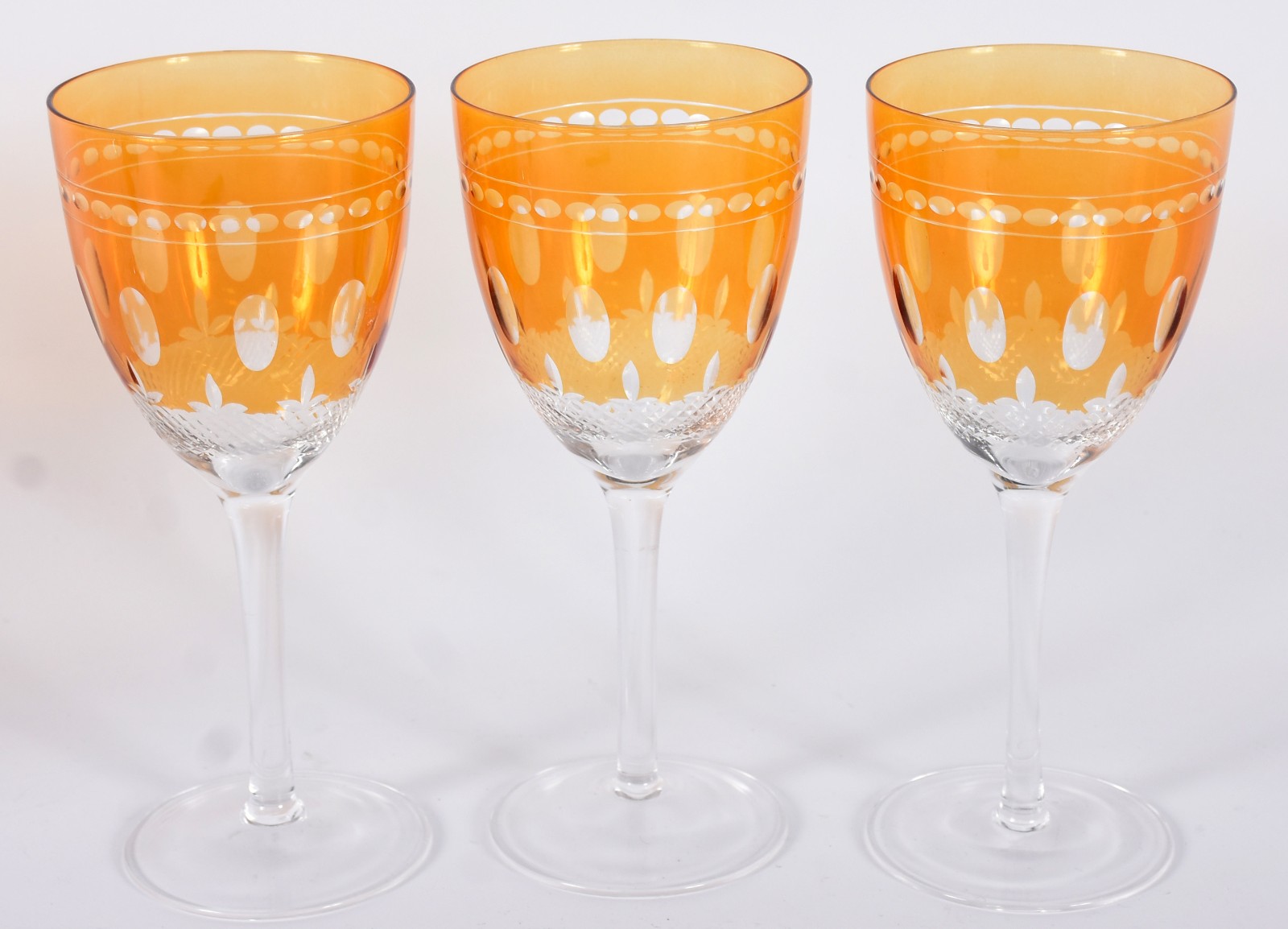 Doze taças para vinho em demi cristal doublé lapidado na cor laranja. - foto 5 de 5