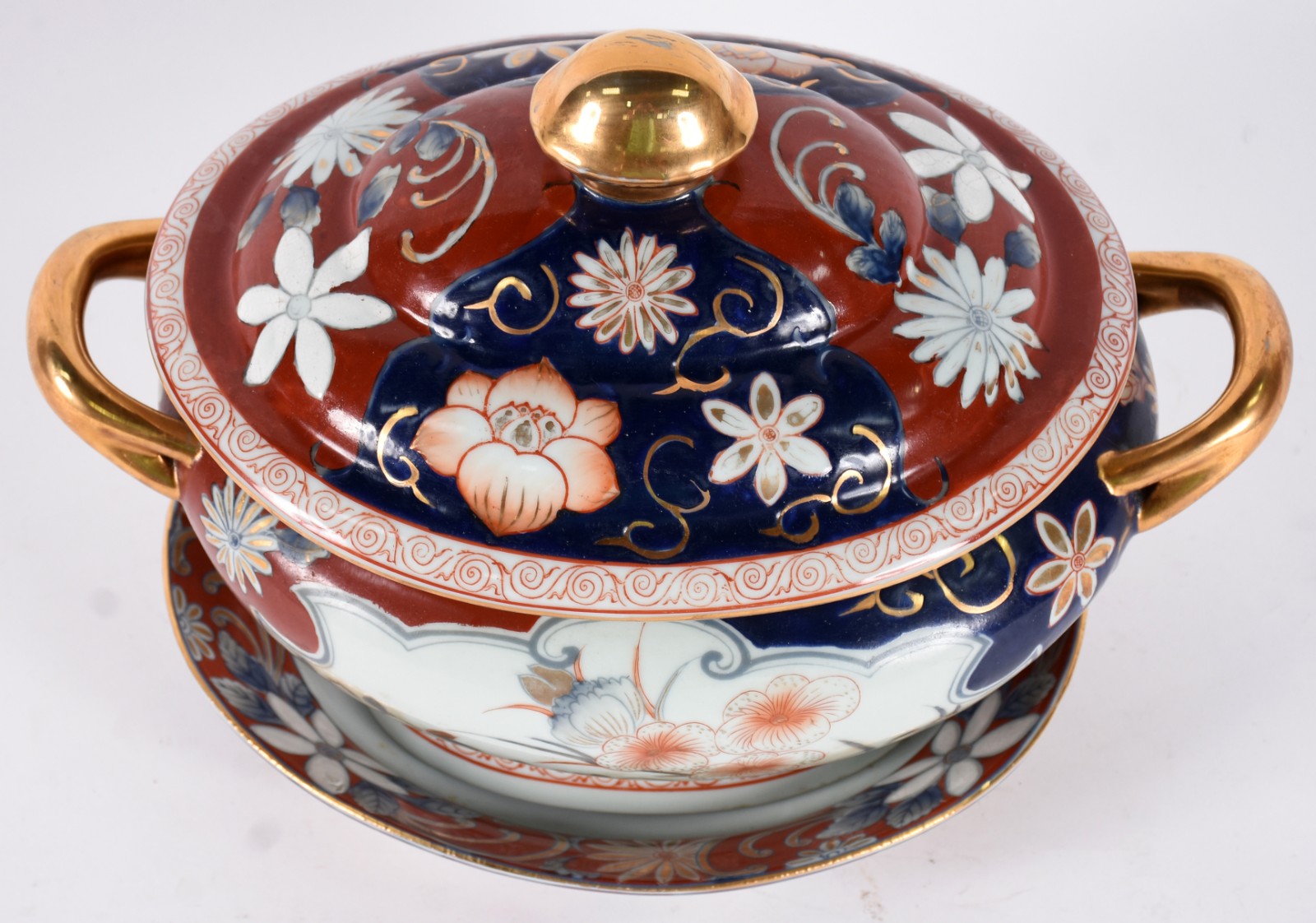Sopeira com presentoir de porcelana oriental policromada com realces... - foto 2 de 6
