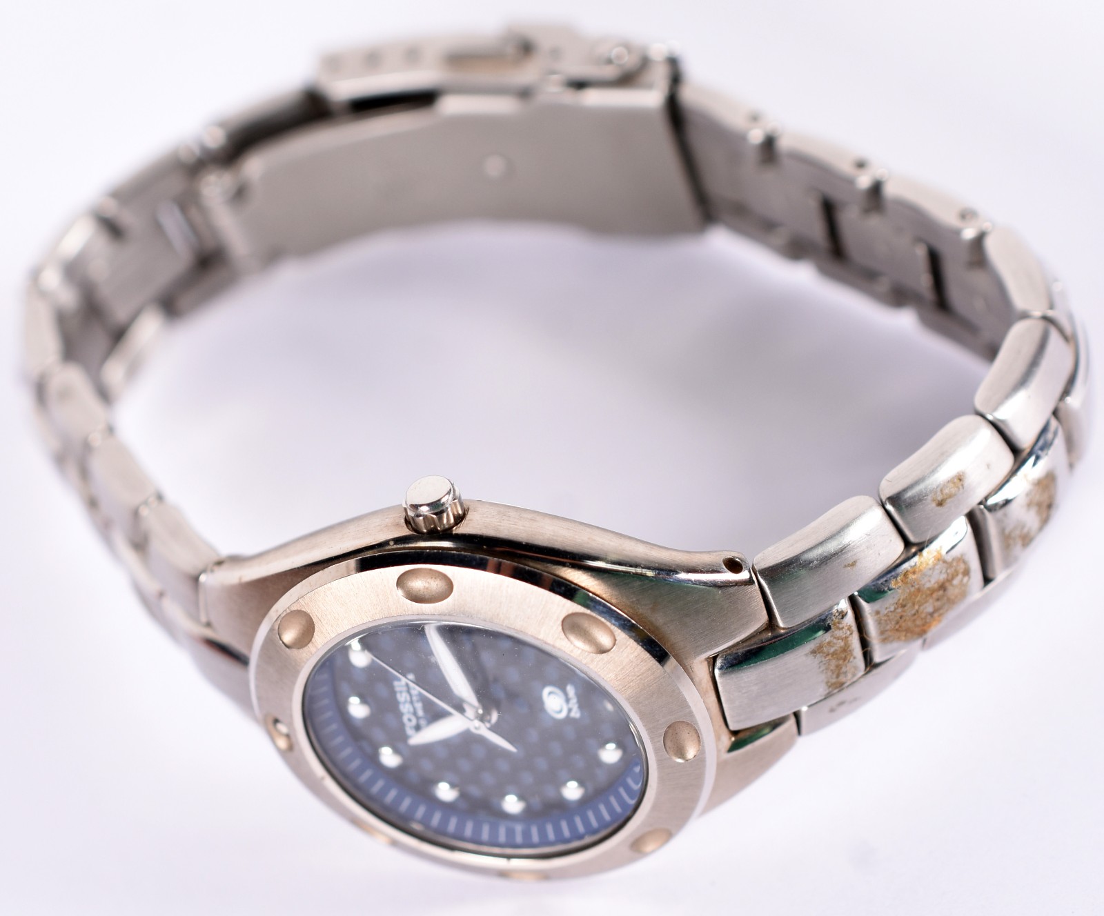 Relógio FOSSIL femino, pulseira em aço, fundo azul escuro (Por... - foto 2 de 5
