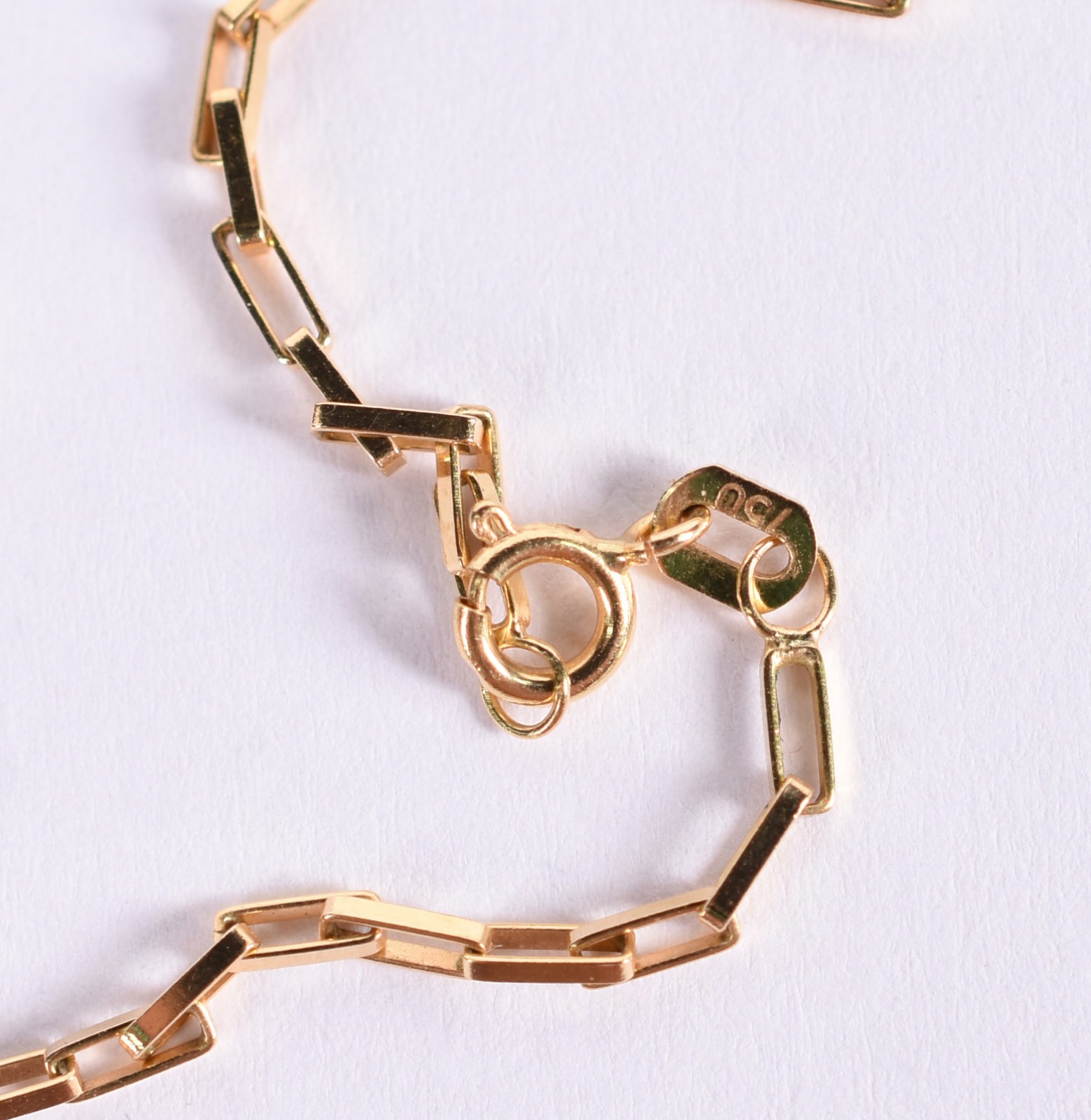 Conjunto composto de 2 cordões e pulseira em ouro 18 k contrastados... - foto 4 de 4