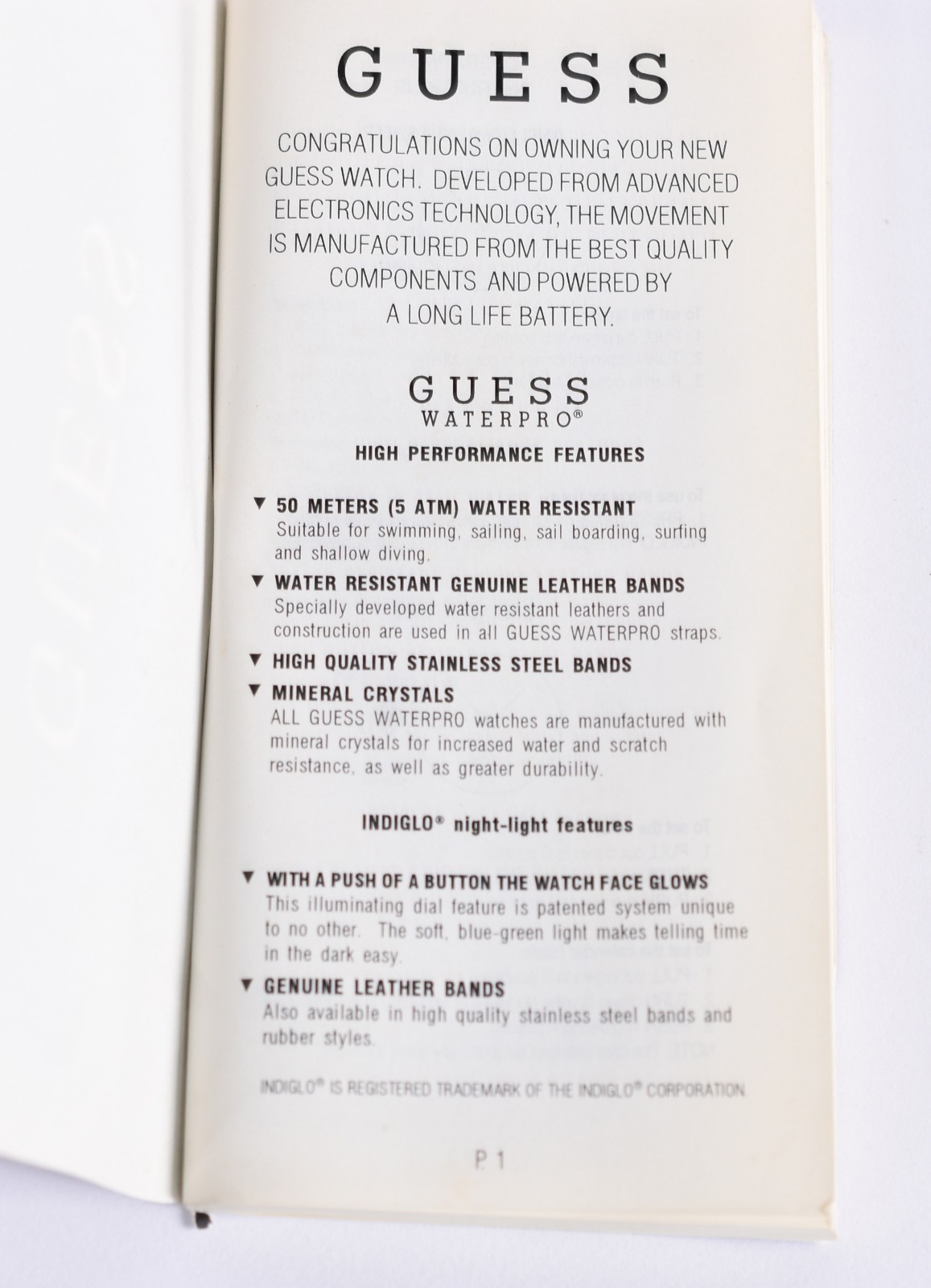 Relógio GUESS feminino, pulseira e número dourados (Por motivos de... - foto 6 de 7
