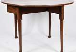 Mesa inglesa de abas em madeira nobre.  Medida ... - Mesa inglesa de abas em madeira nobre.  Medida fechada 1,06 x 0,39 cm