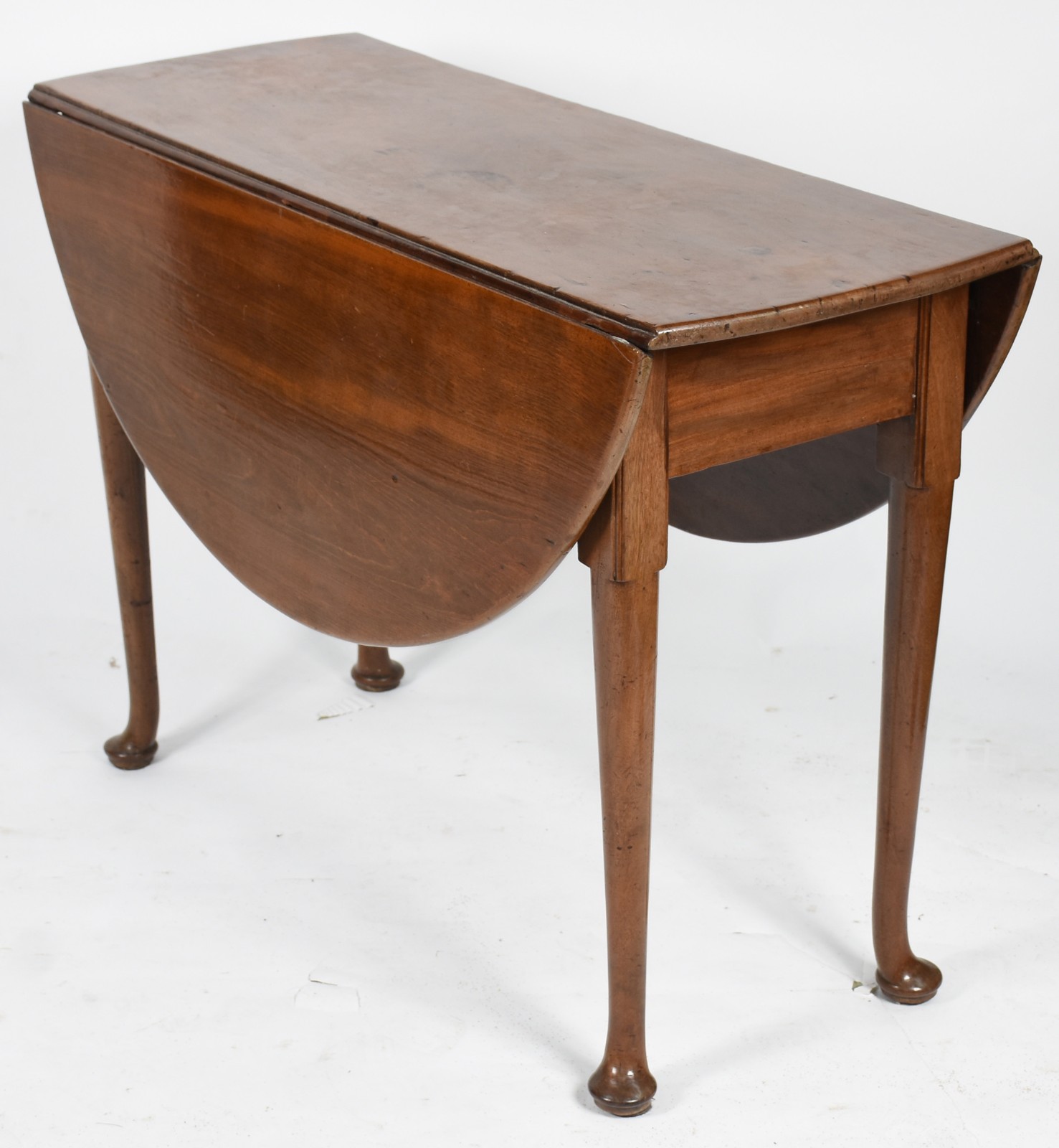 Mesa inglesa de abas em madeira nobre. Medida fechada 1,06 x 0,39 cm - foto 1 de 4