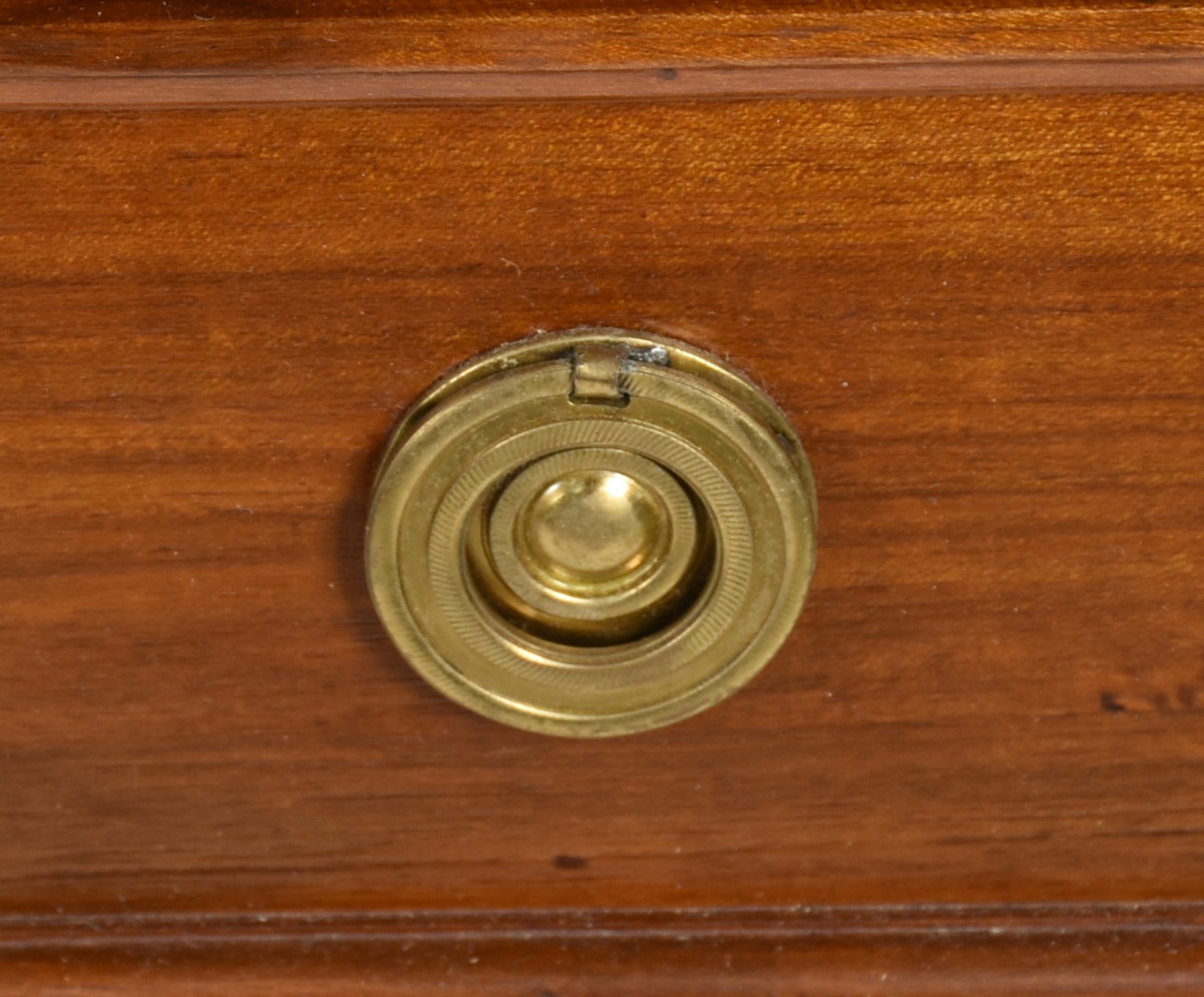 Mesa de escritório de madeira nobre, tres gavetas, duas pranchas... - foto 4 de 6