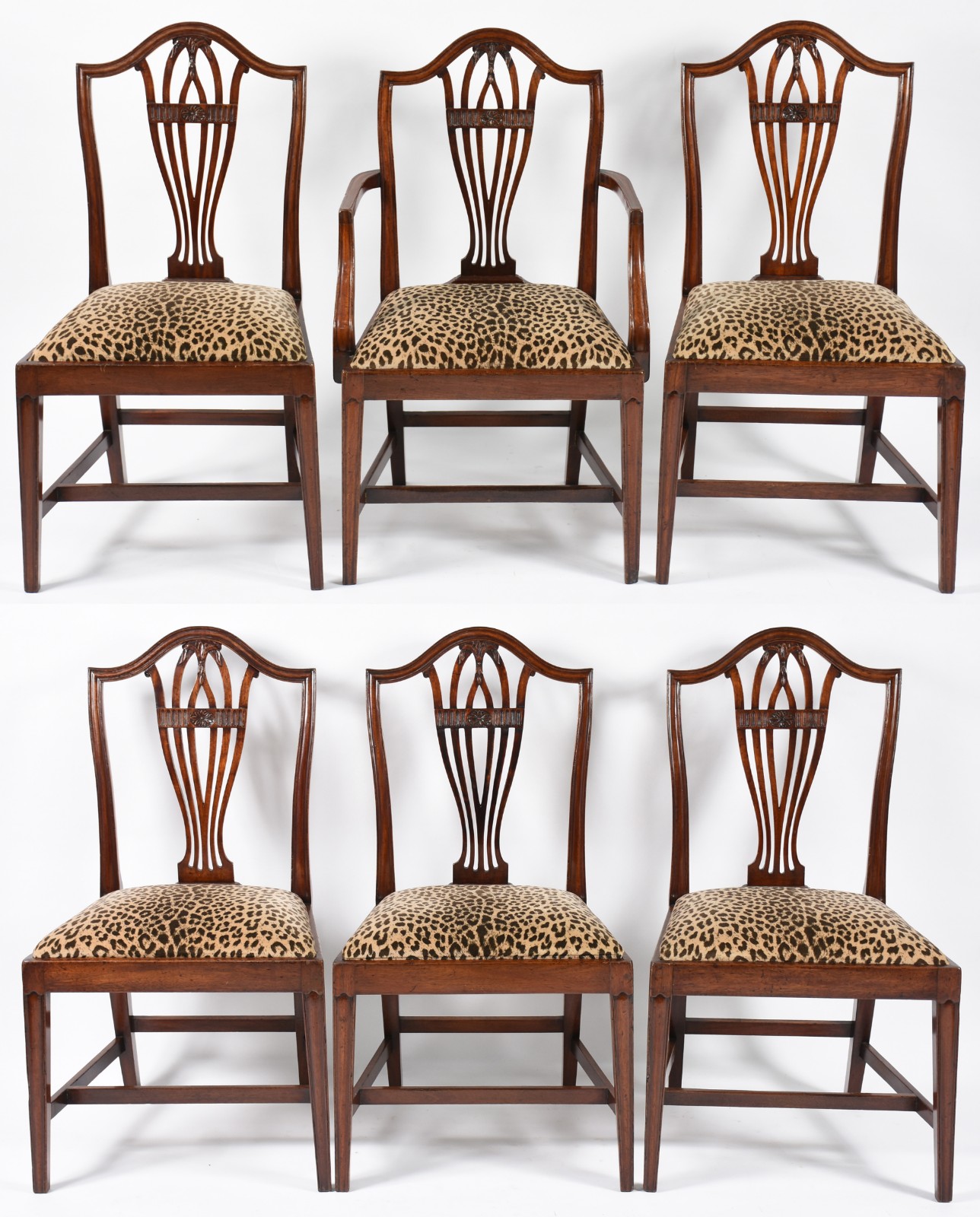 Conjunto com 6 cadeiras inglesas de madeira nobre, sendo 1 com... - foto 1 de 4