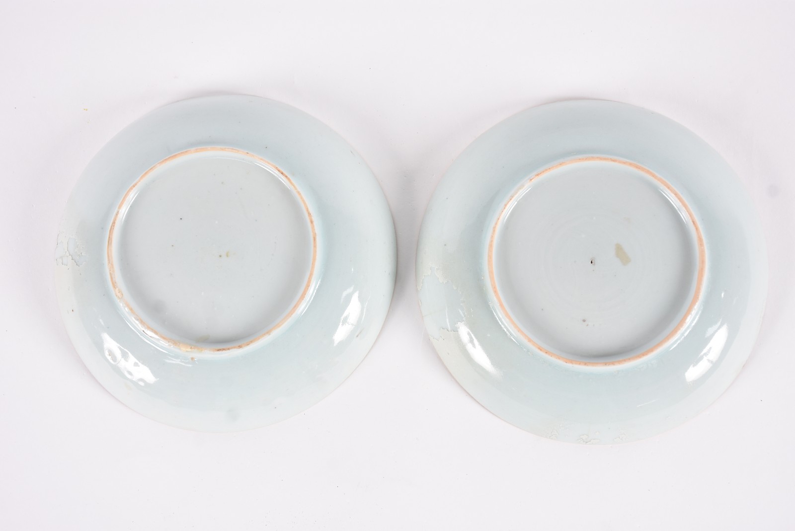Par de pequenos pratos em porcelana oriental azul e branco (com... - foto 2 de 4