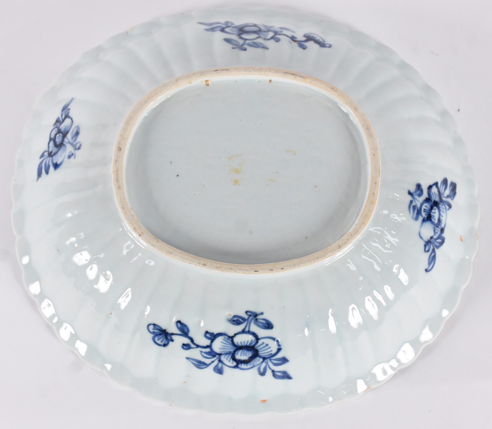 Bowl gomado em porcelana oriental azul e branco (mínimos bicados na... - foto 3 de 3