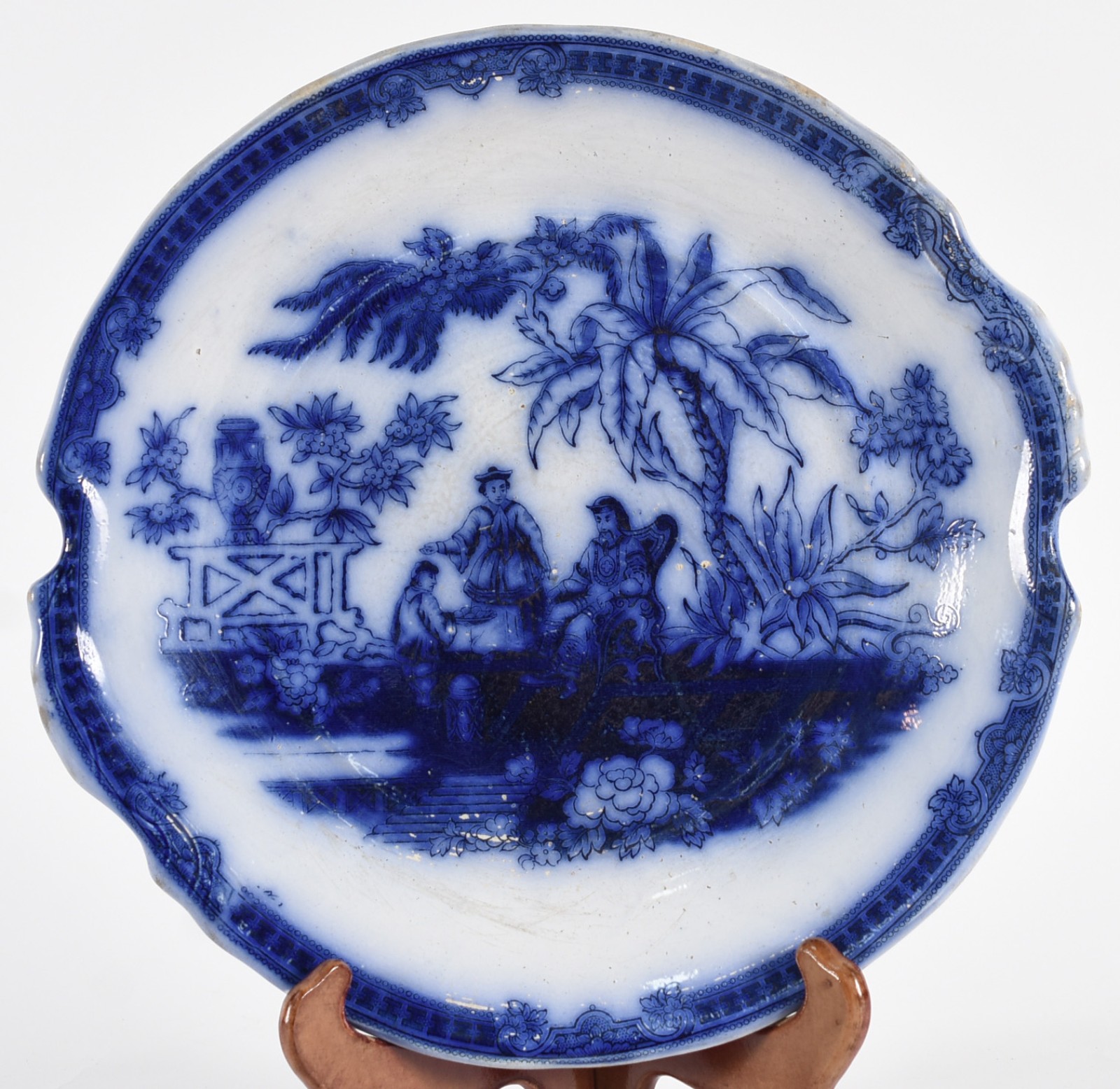 Prato de porcelana azul borrão (com pequenos desgastes). Inglaterra... - foto 1 de 3