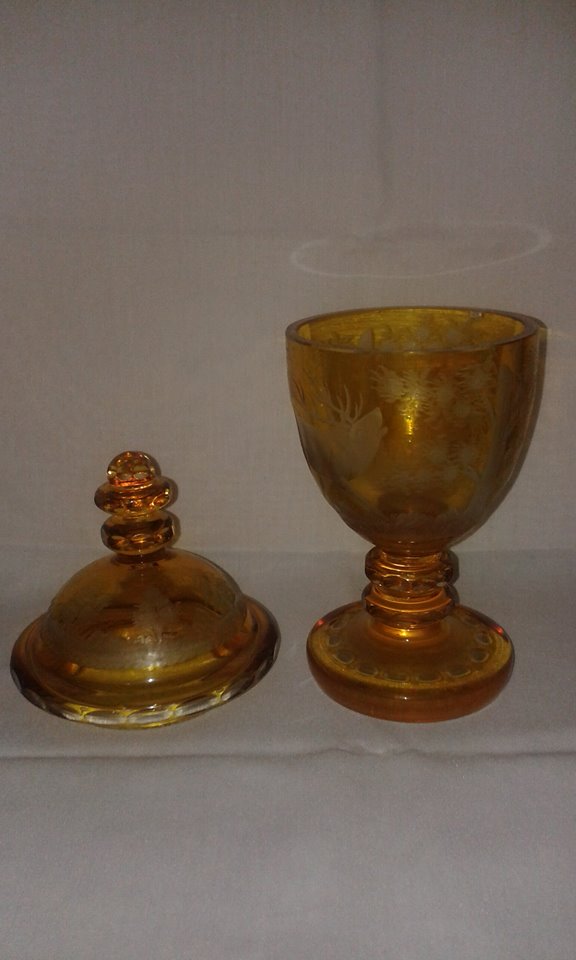 Potiche de cristal da Bohemia doublé amarelo decorado com motivo de... - foto 3 de 3