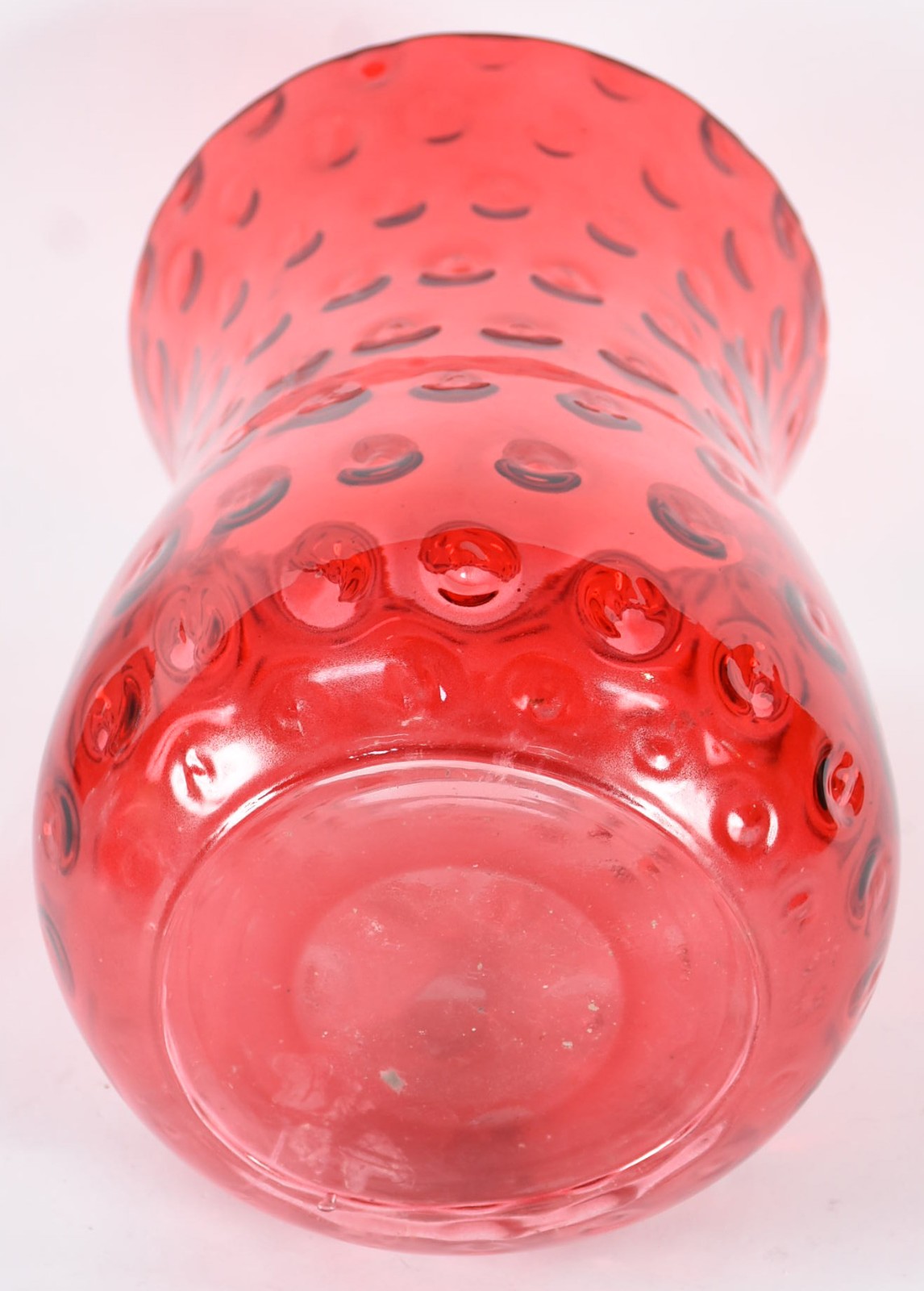 Vaso decorativo de vidro vermelho transparente. - foto 3 de 3