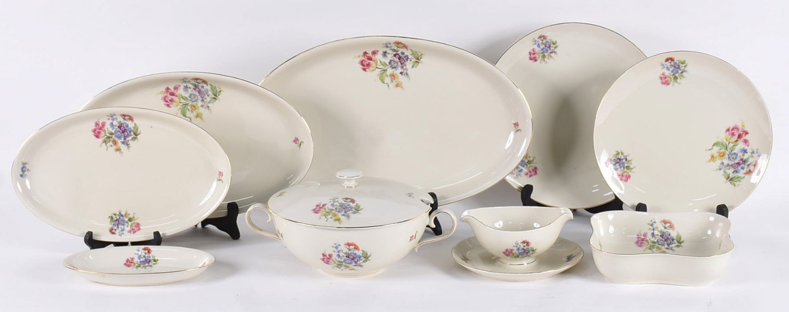 Aparelho de chá, café e jantar de porcelana Tcheca com flores em... - foto 2 de 7