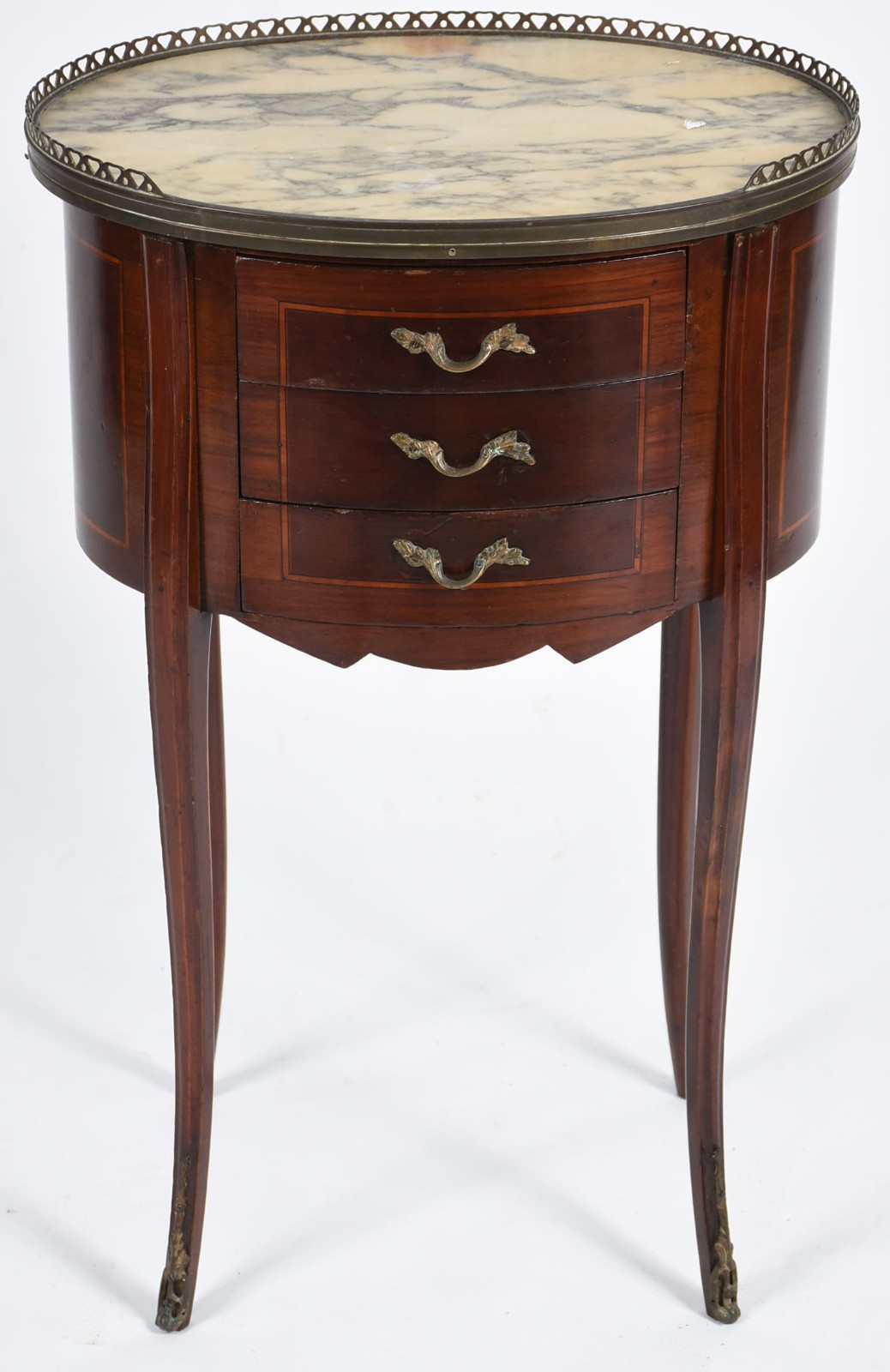 Mesa auxiliar estilo frances, tres gavetinhas, tampo de mármore e... - foto 2 de 6