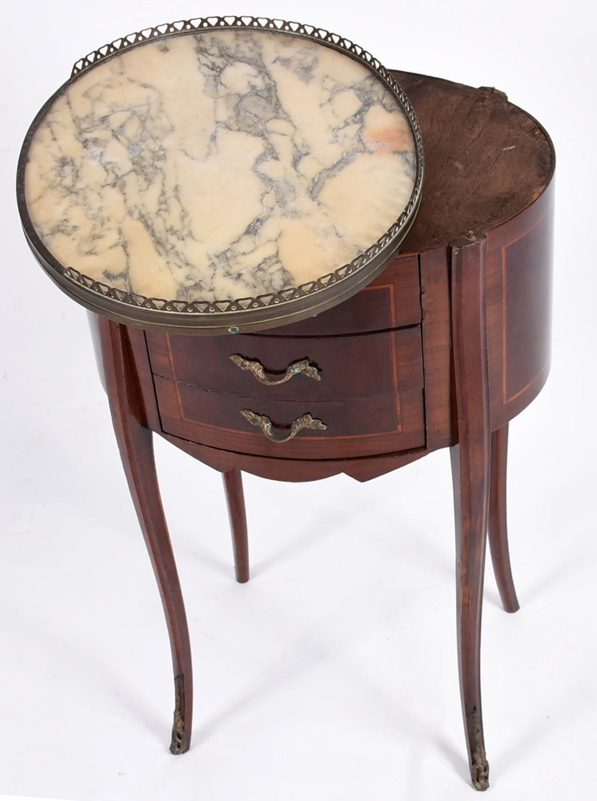 Mesa auxiliar estilo frances, tres gavetinhas, tampo de mármore e... - foto 4 de 6