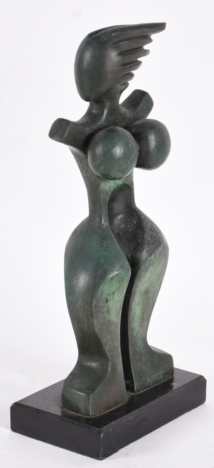 Duas esculturas de bronze representando figura feminina. - foto 6 de 8