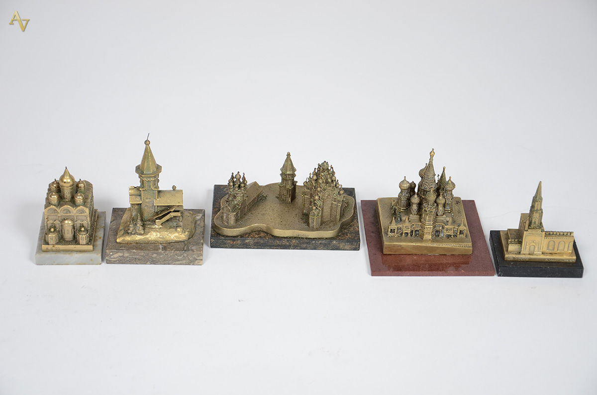 Cinco miniaturas de metal russo