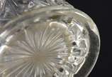 Diversas peças de vidro e cristal, sendo bowl m... - Diversas peças de vidro e cristal, sendo bowl menor, prato, pequeno vaso ; 8 canecas com bowl grande (uma caneca com trincado).