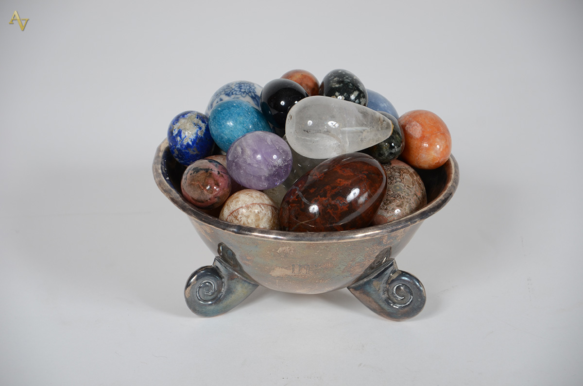 Bowl de prata mexicana (diâmetro 17 cm) com 18 ovos de pedras... - foto 1 de 2