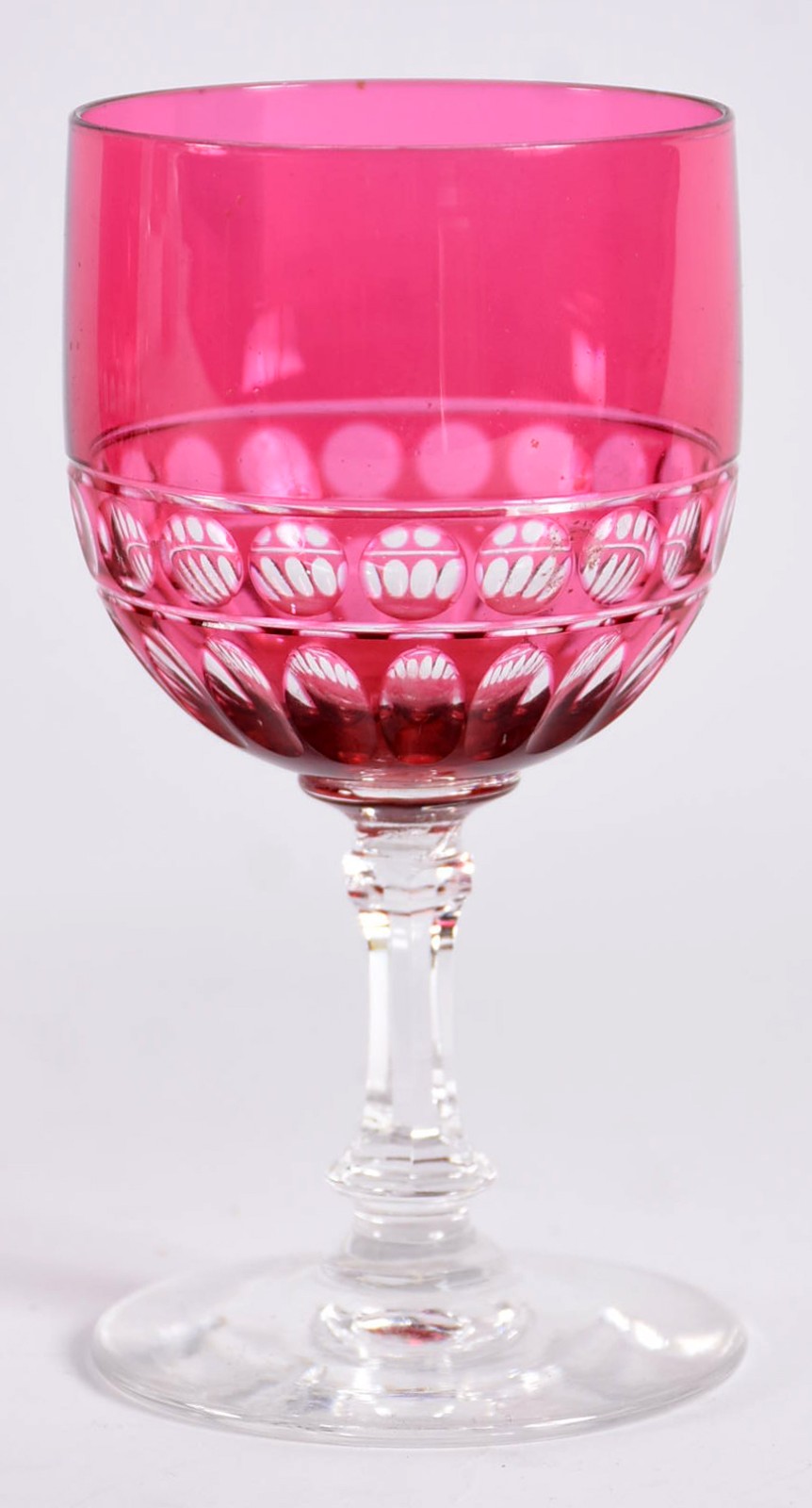 Três peças, sendo vaso de cristal tcheco e dois cálices de cristal... - foto 3 de 4