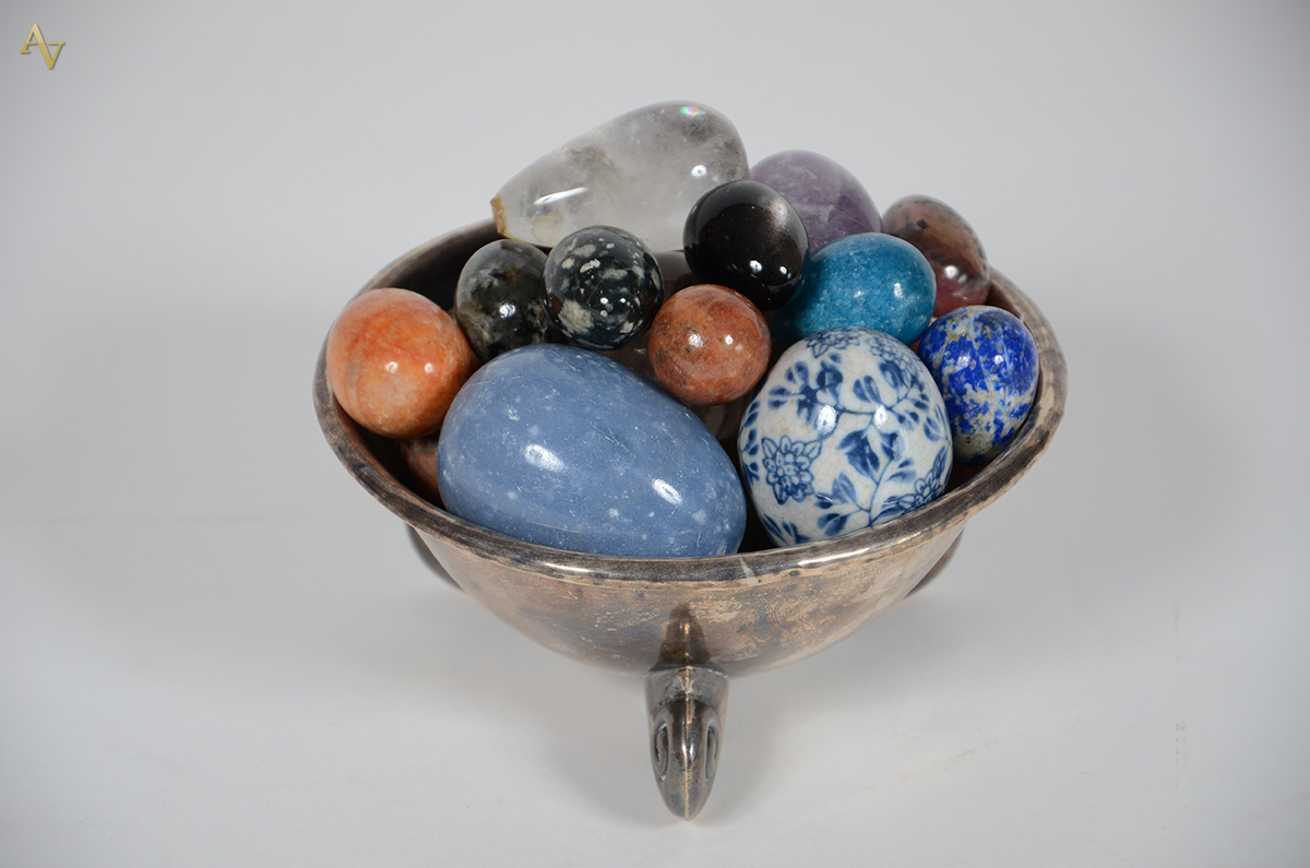 Bowl de prata mexicana (diâmetro 17 cm) com 18 ovos de pedras... - foto 2 de 2