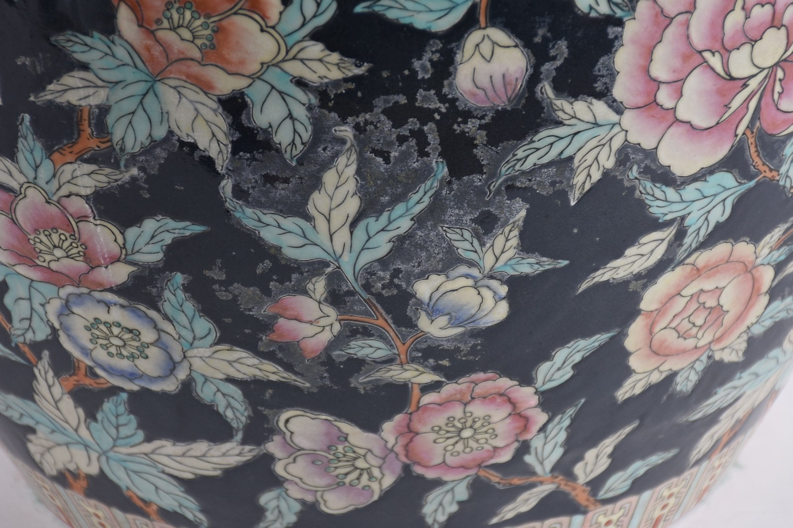 Aquário ou cachepot de porcelana oriental policromada, parte interna... - foto 3 de 6