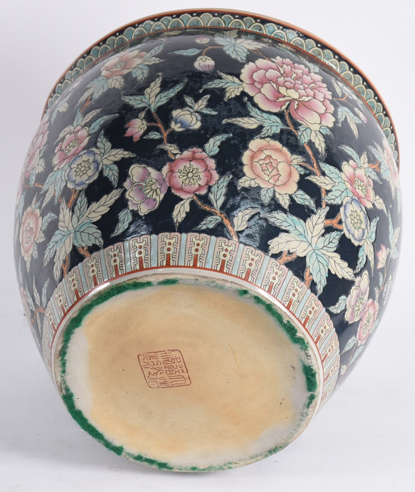 Aquário ou cachepot de porcelana oriental policromada, parte interna... - foto 5 de 6
