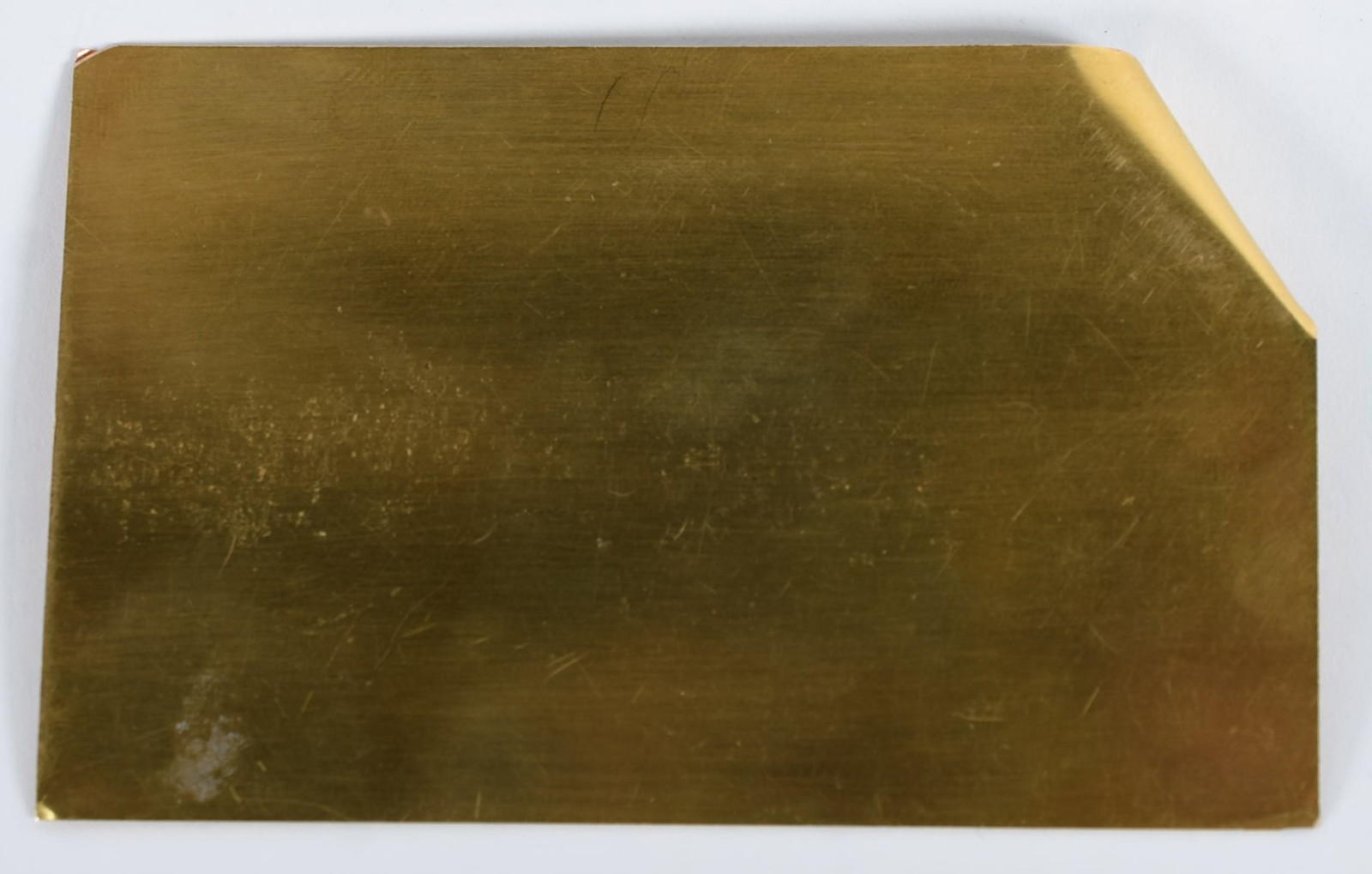 Placa de ouro 14 k., com inscrições. Peso 33 g. - foto 2 de 2