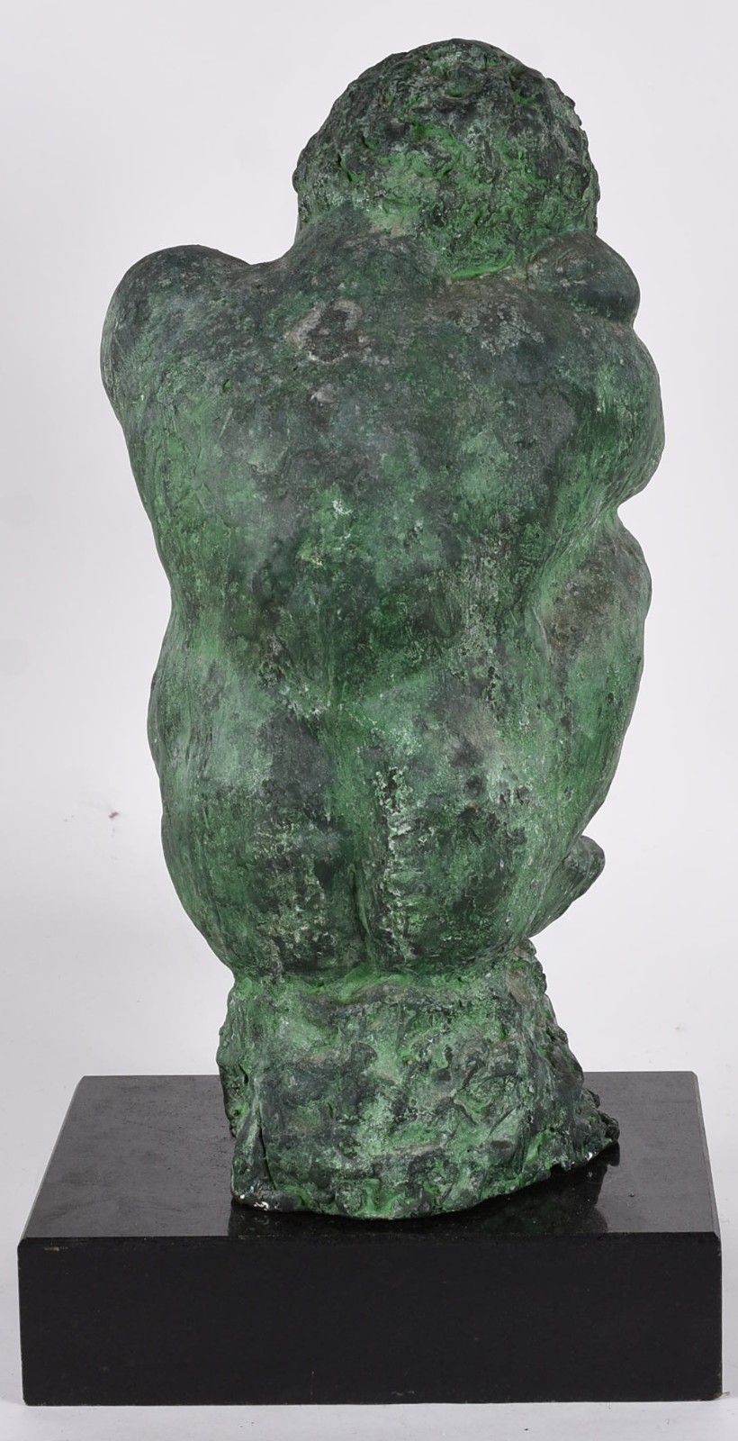 Três esculturas de bronze de artistas variados. O que tem duas... - foto 4 de 11