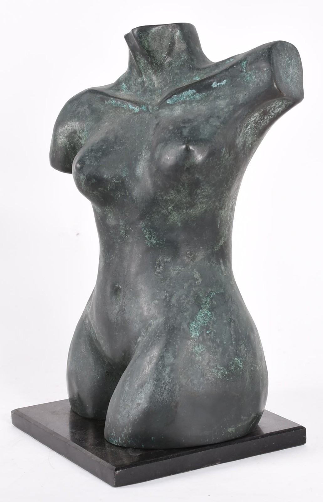 Três esculturas de bronze de artistas variados. O que tem duas... - foto 9 de 11