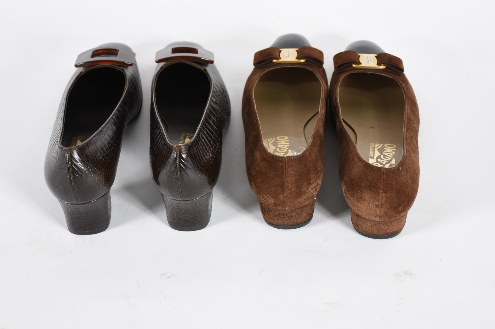 Dois pares de sapatos femininos italianos FERRAGAMO, tamanho... - foto 4 de 8
