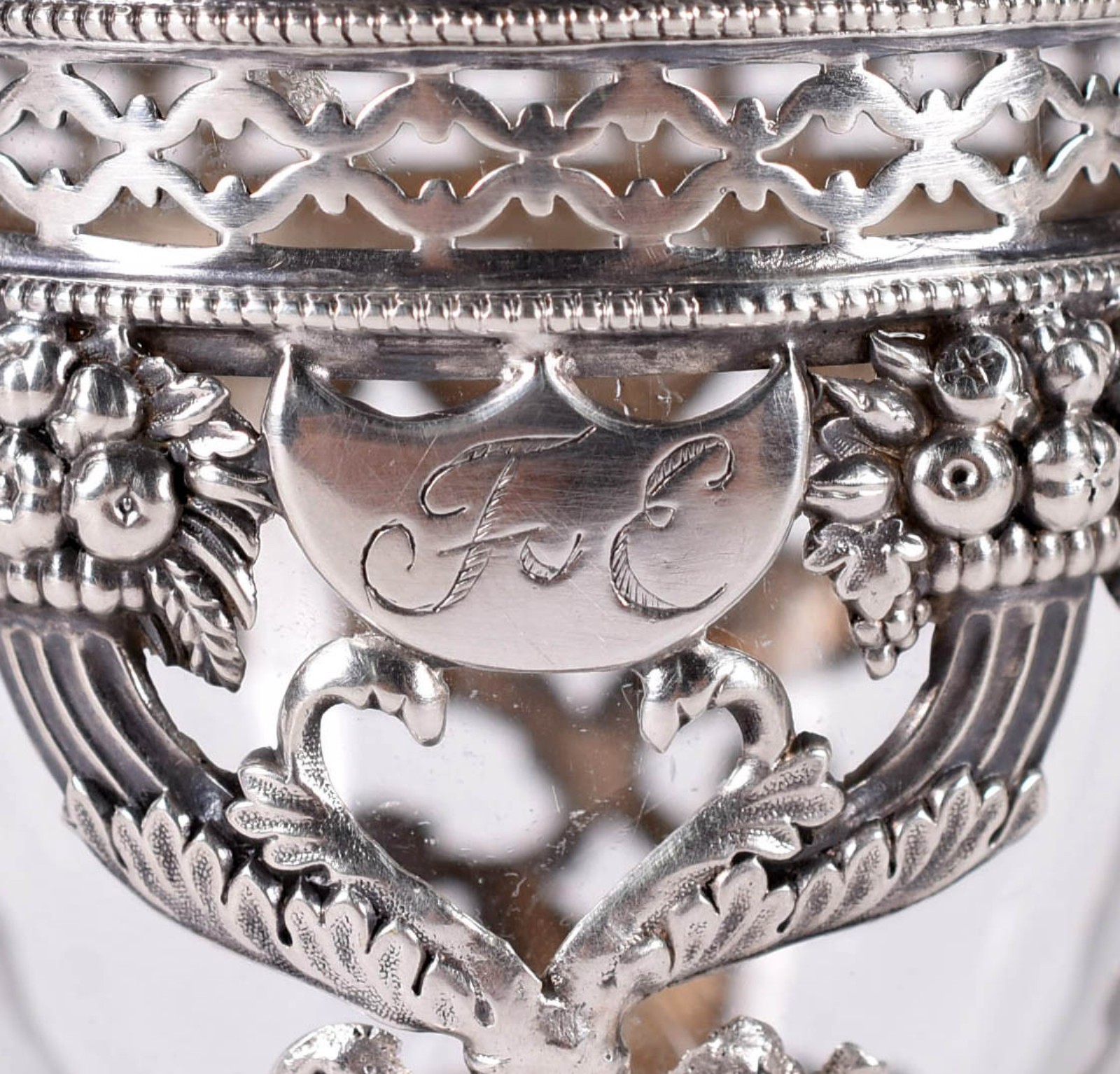 Açucareiro de prata de lei, interior com recipiente de cristal e... - foto 4 de 6
