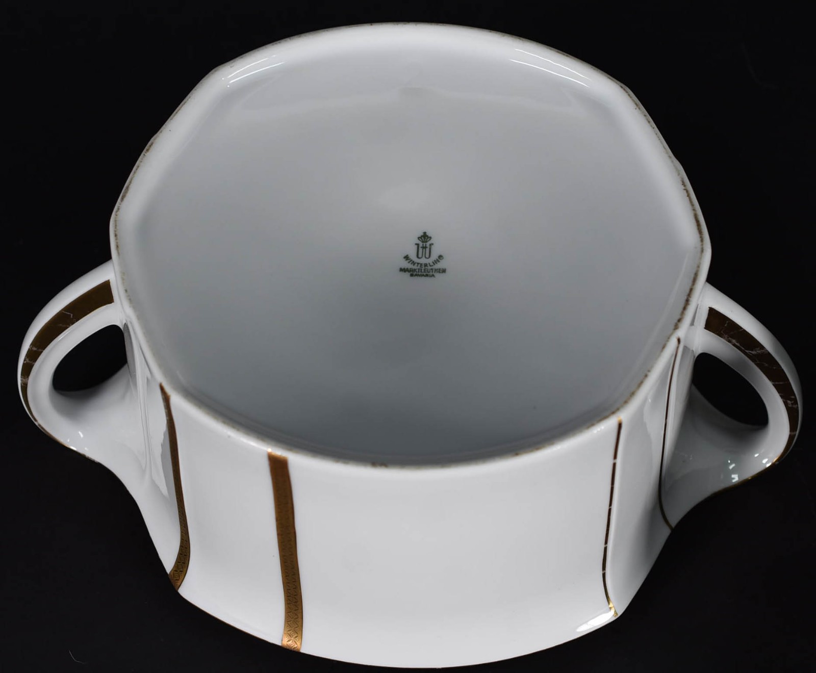 Grande molheira de porcelana Bavaria, branca com frisos dourados. - foto 4 de 5