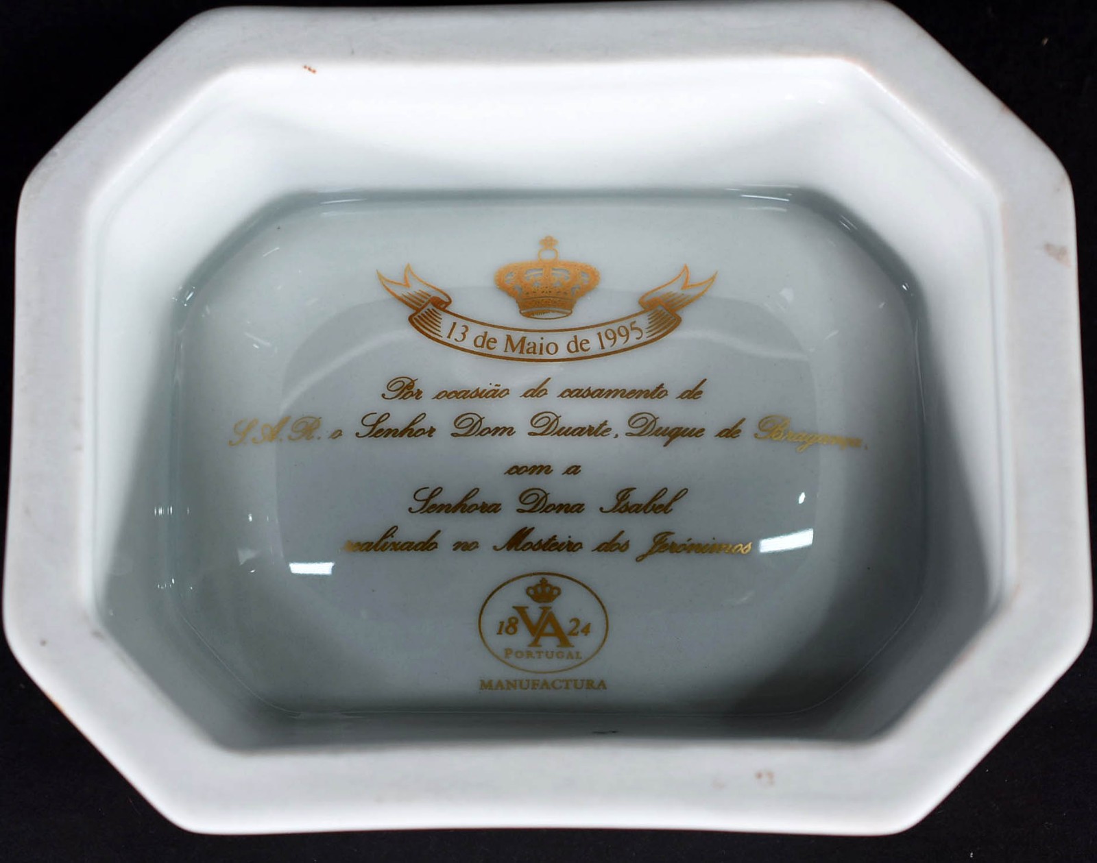 Sete peças diversas de porcelana. - foto 5 de 10