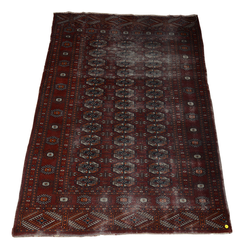 Tapete Boukara (partes rape) med.1.80 x 1.23 m.