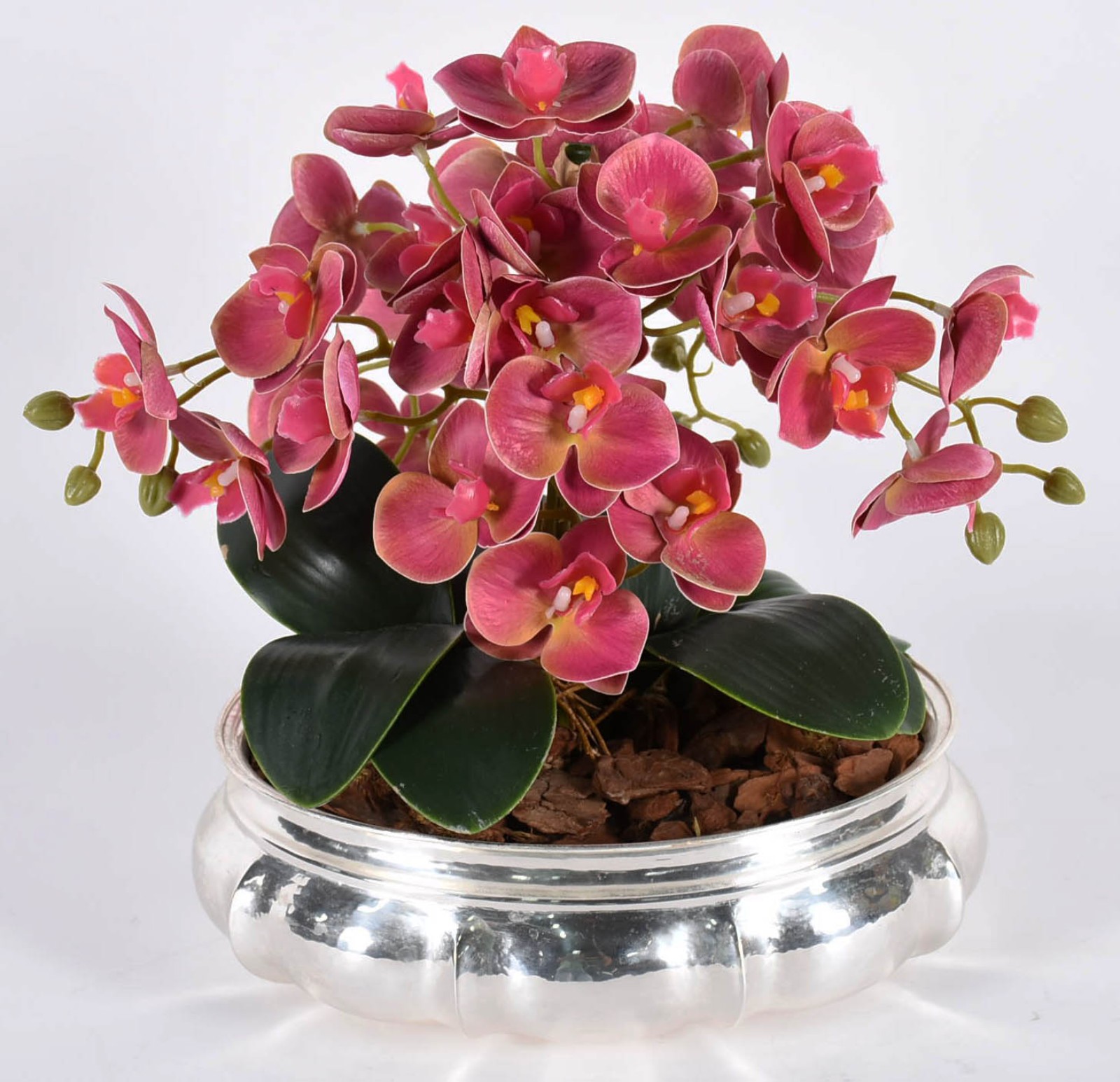 Cachepot com banho de prata com composição de orquídeas permanentes. - foto 3 de 3