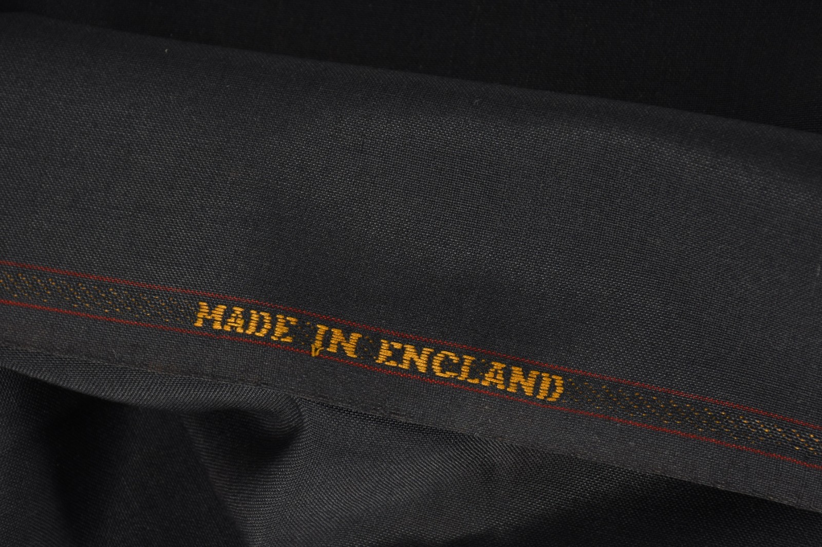 Dois cortes de tecido para terno de HERMENEGILDO ZEGNA e outro... - foto 3 de 7