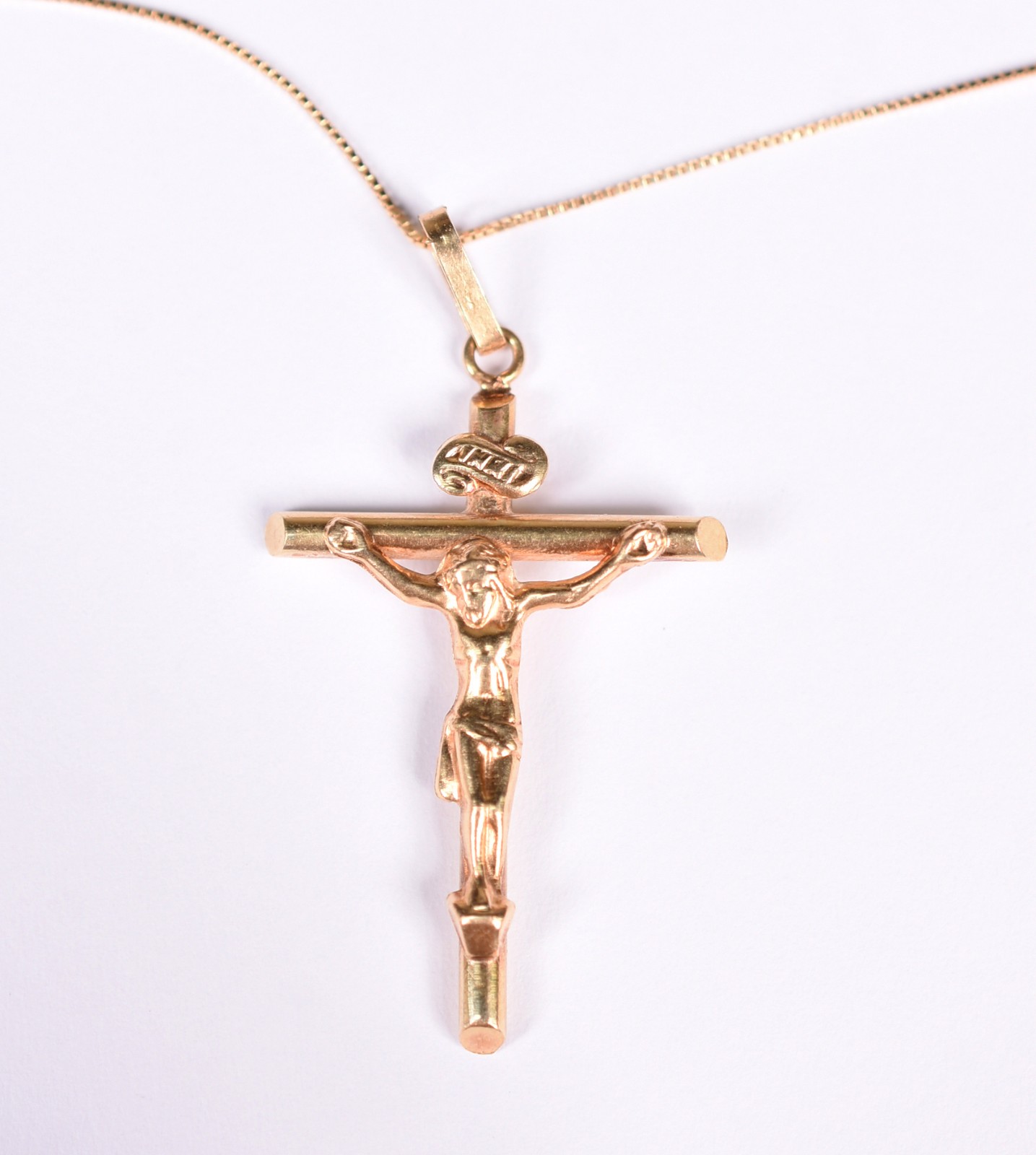 Gargantilha de ouro 18 k, contraste 750 com pingente feitio crucifixo... - foto 1 de 5