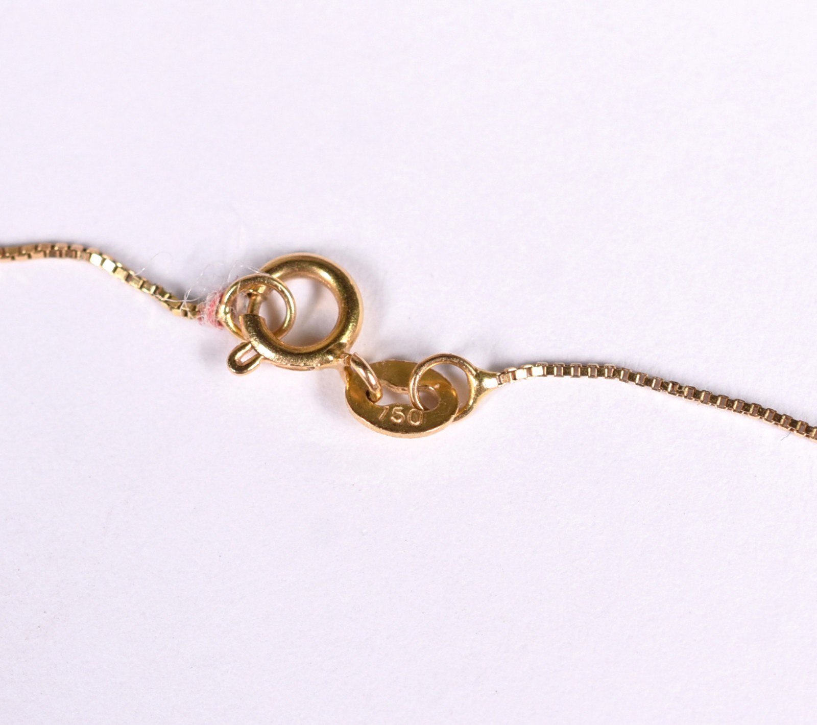 Gargantilha de ouro contraste 750 com pingente de Nossa Senhora e os... - foto 4 de 4