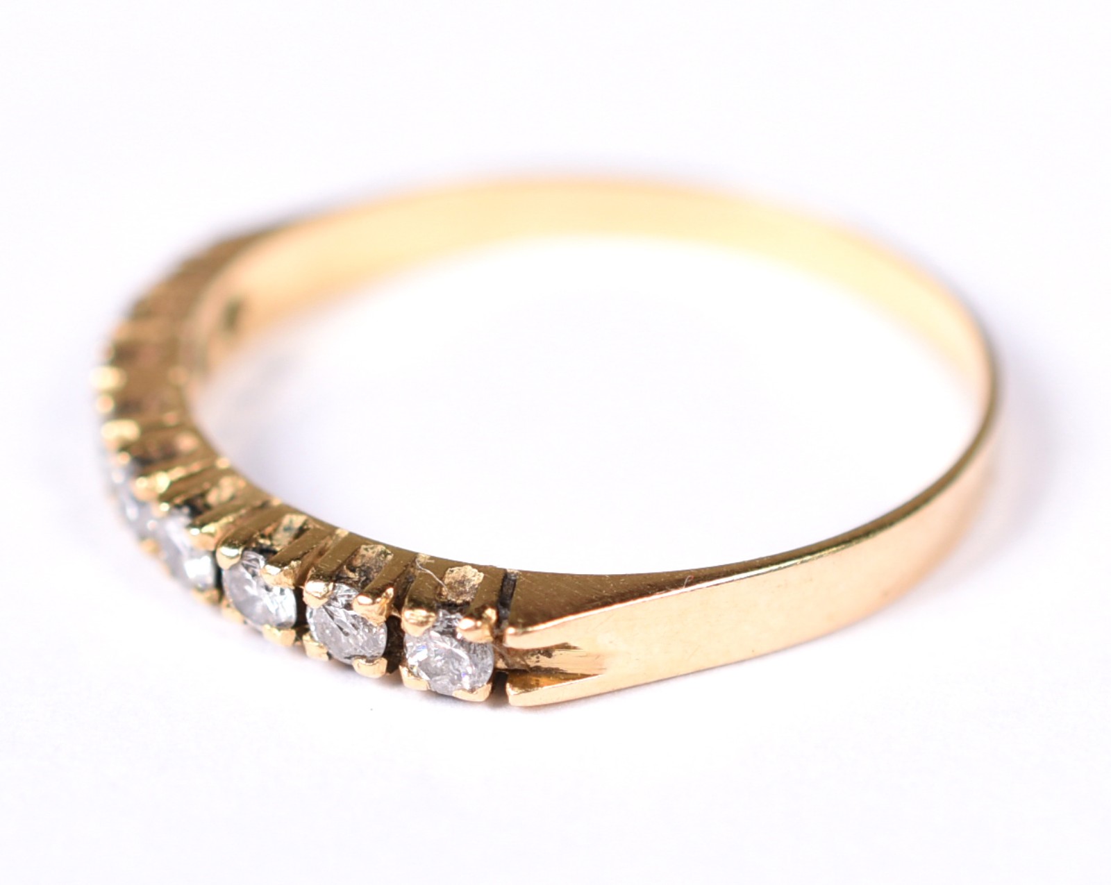 Anel de ouro 18 k com 9 brilhantes de 0,02 total , aro 17 (Por... - foto 2 de 4